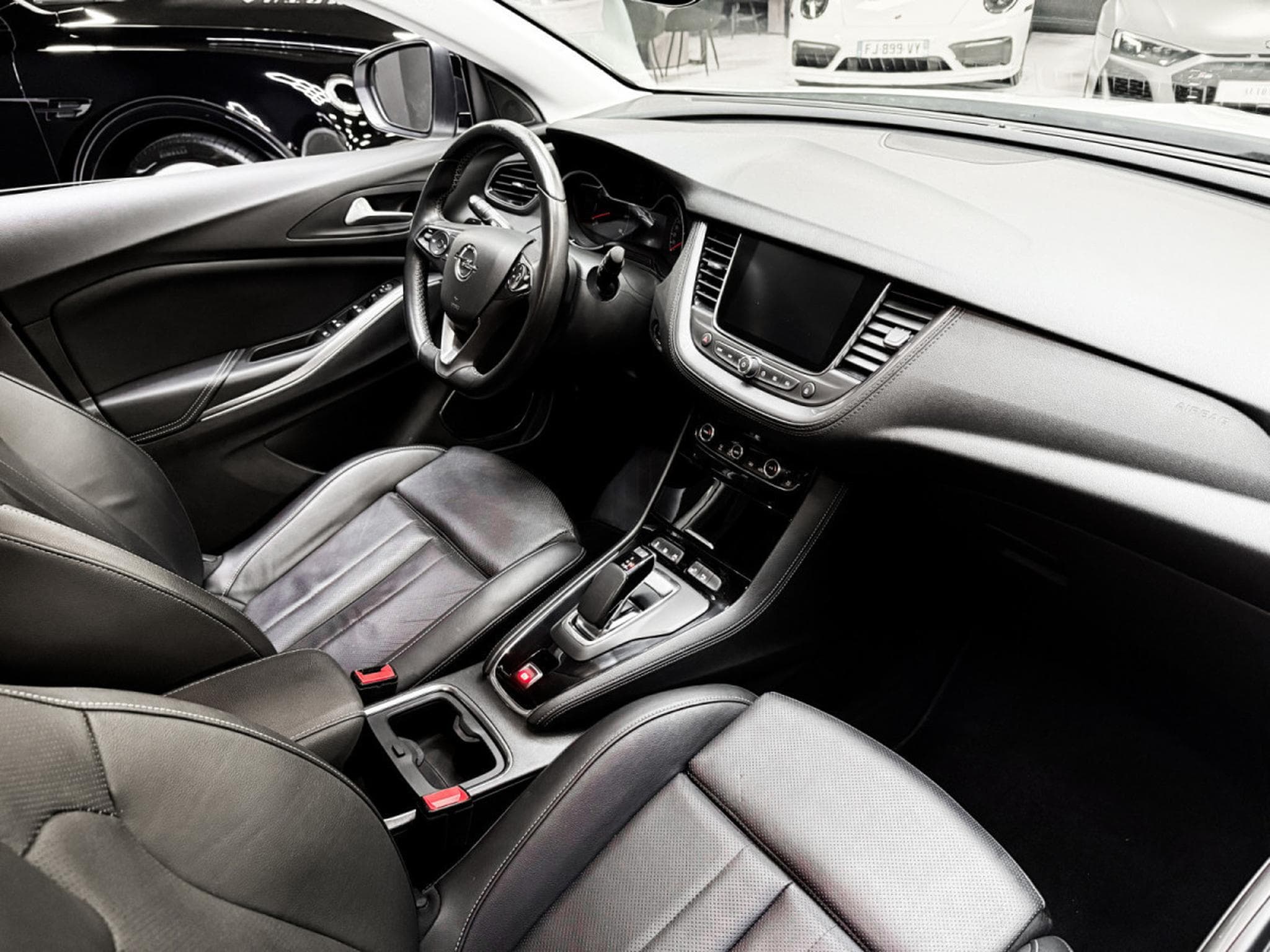 Opel Grandland Hybrid4 300 Ultimate - New service (2020) - Photo 13