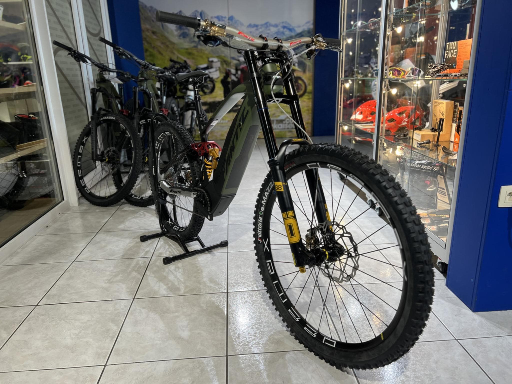 Fantic XXF 2.0 FACTORY Öhlins 720Wh, 29''-27,5'', freins 4 pistons, 90 (2026) - Photo 9