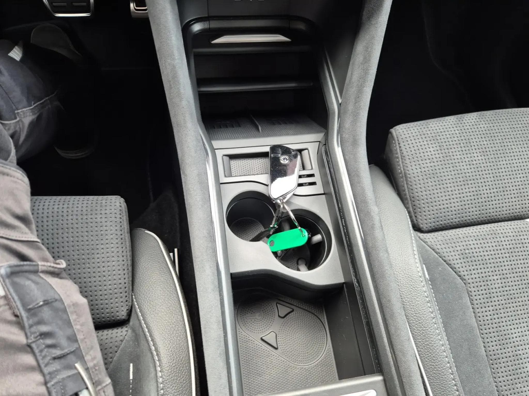 Skoda Kodiaq 1.5 TSi PHEV DSG 204 Sportline (2026) - Photo 25