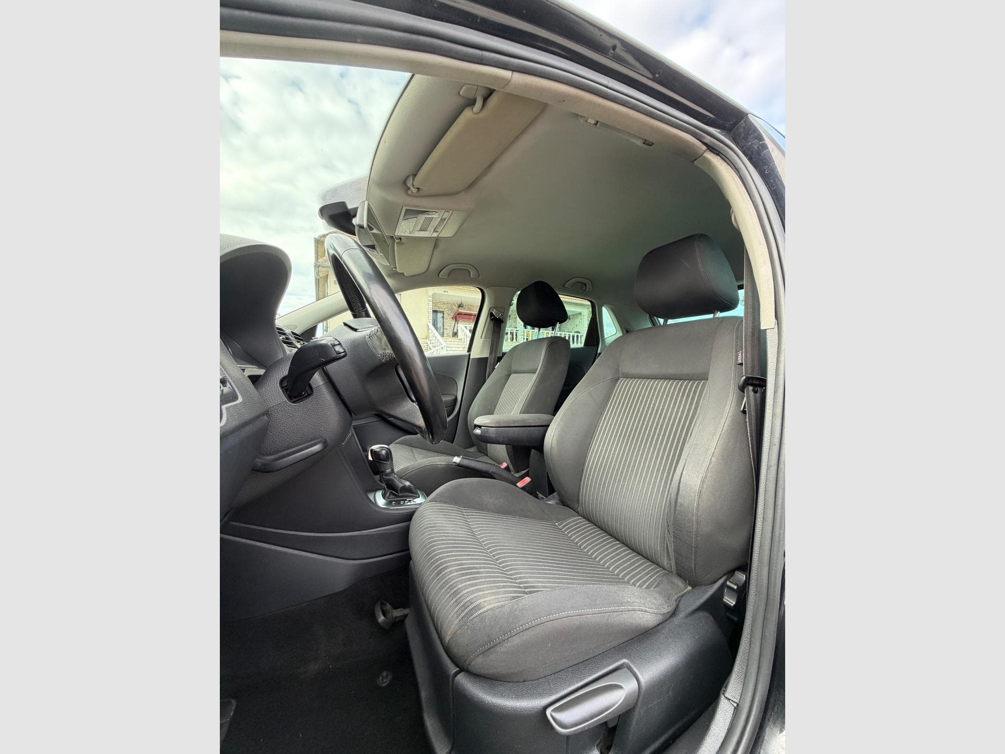 VW Polo 1.6 TDI Automatique (2010) - Foto 6