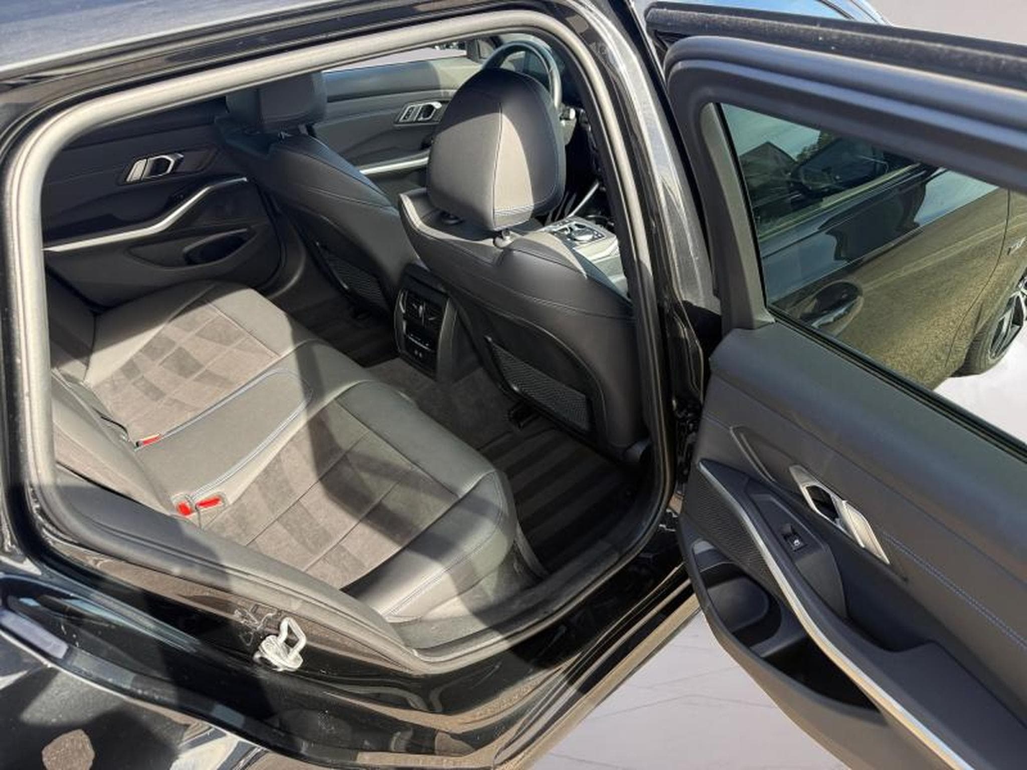 BMW 330 330e Touring Kit M Sport (2023) - Photo 15