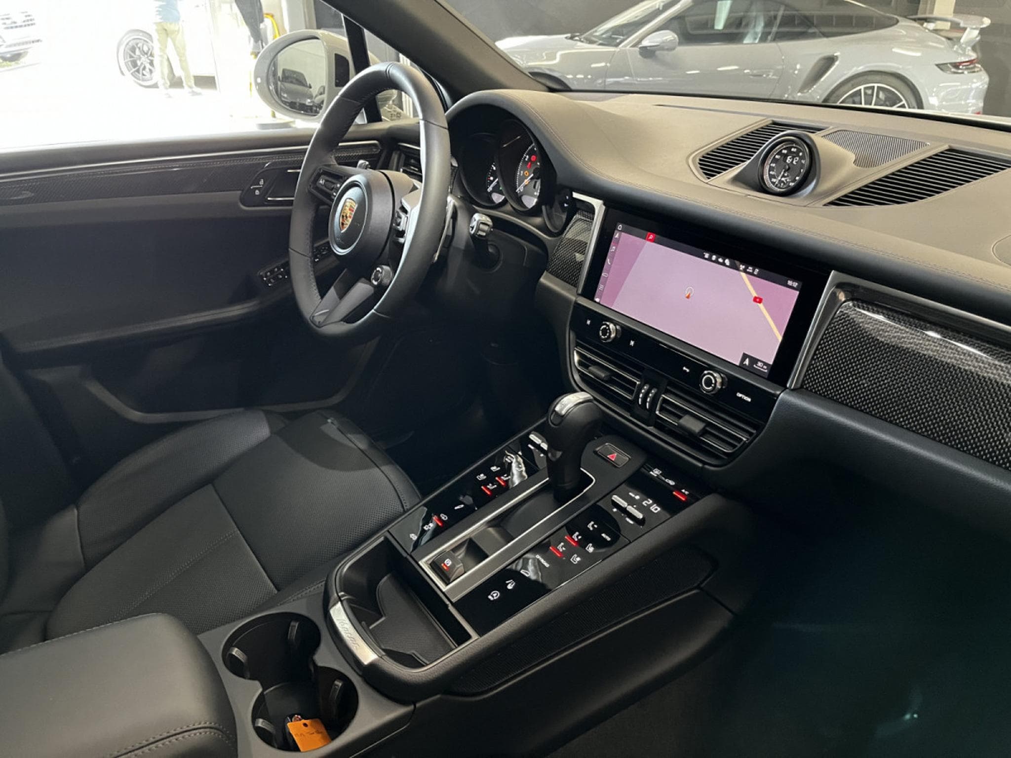 Porsche Macan Porsche Macan S /LED/PANO/BOSE/21"/CARBON/AHK/VOLL (2023) - Photo 25