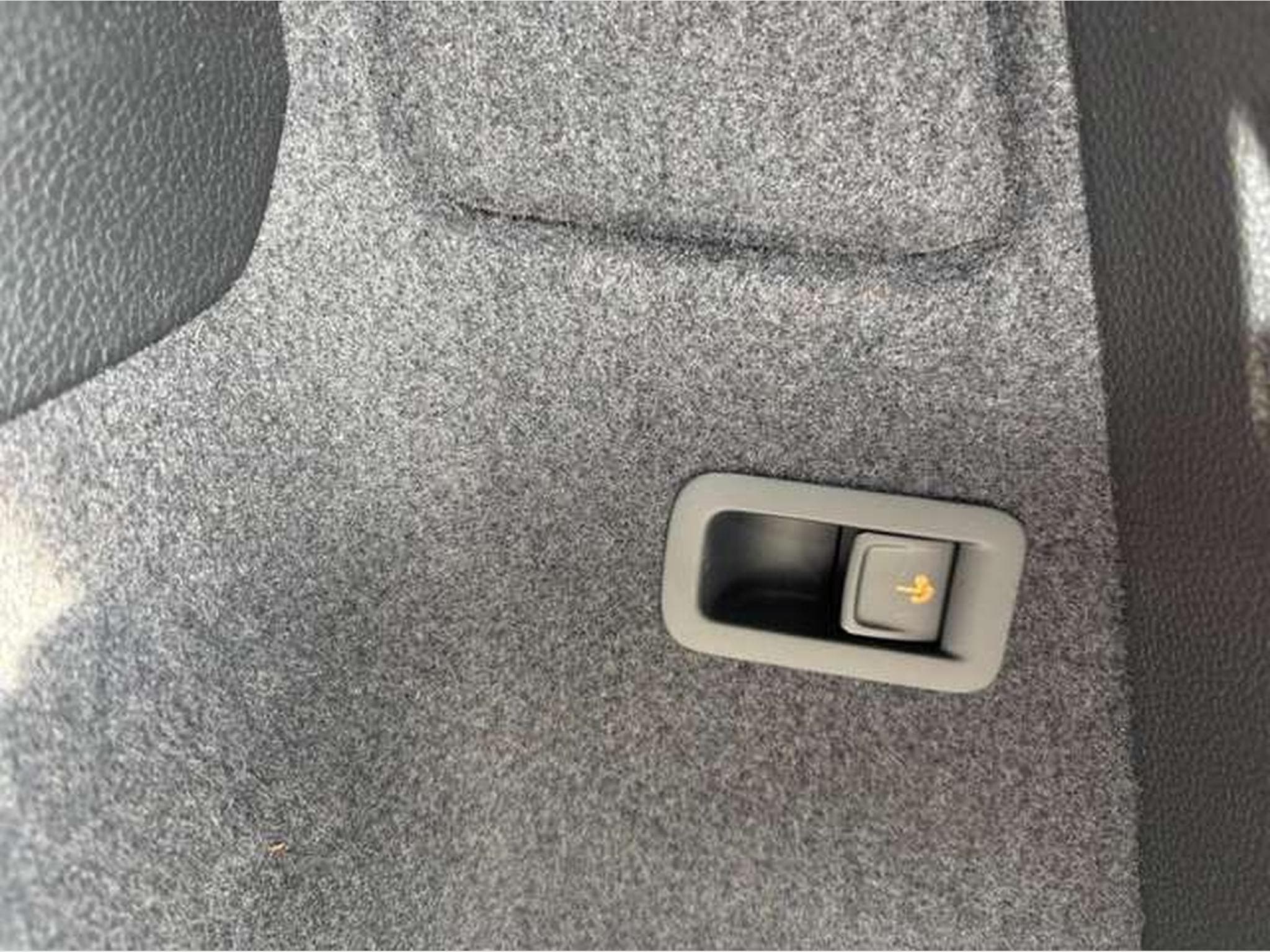 Skoda Karoq 2.0 TSI 4x4 DSG Sportline-GARANTIE JUSQU'A 48 MOIS (2023) - Foto 25