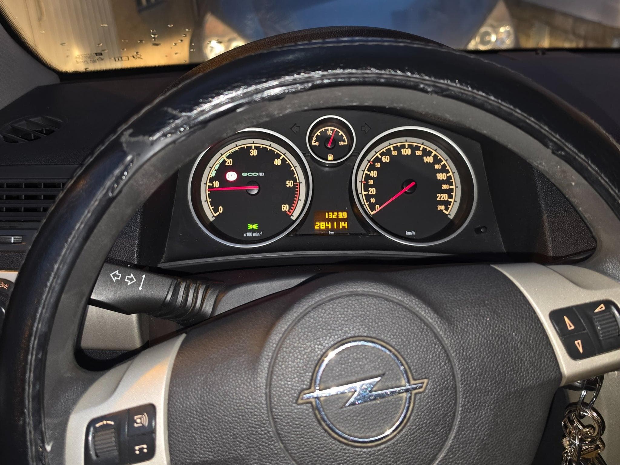 Opel Astra (2009) - Photo 3