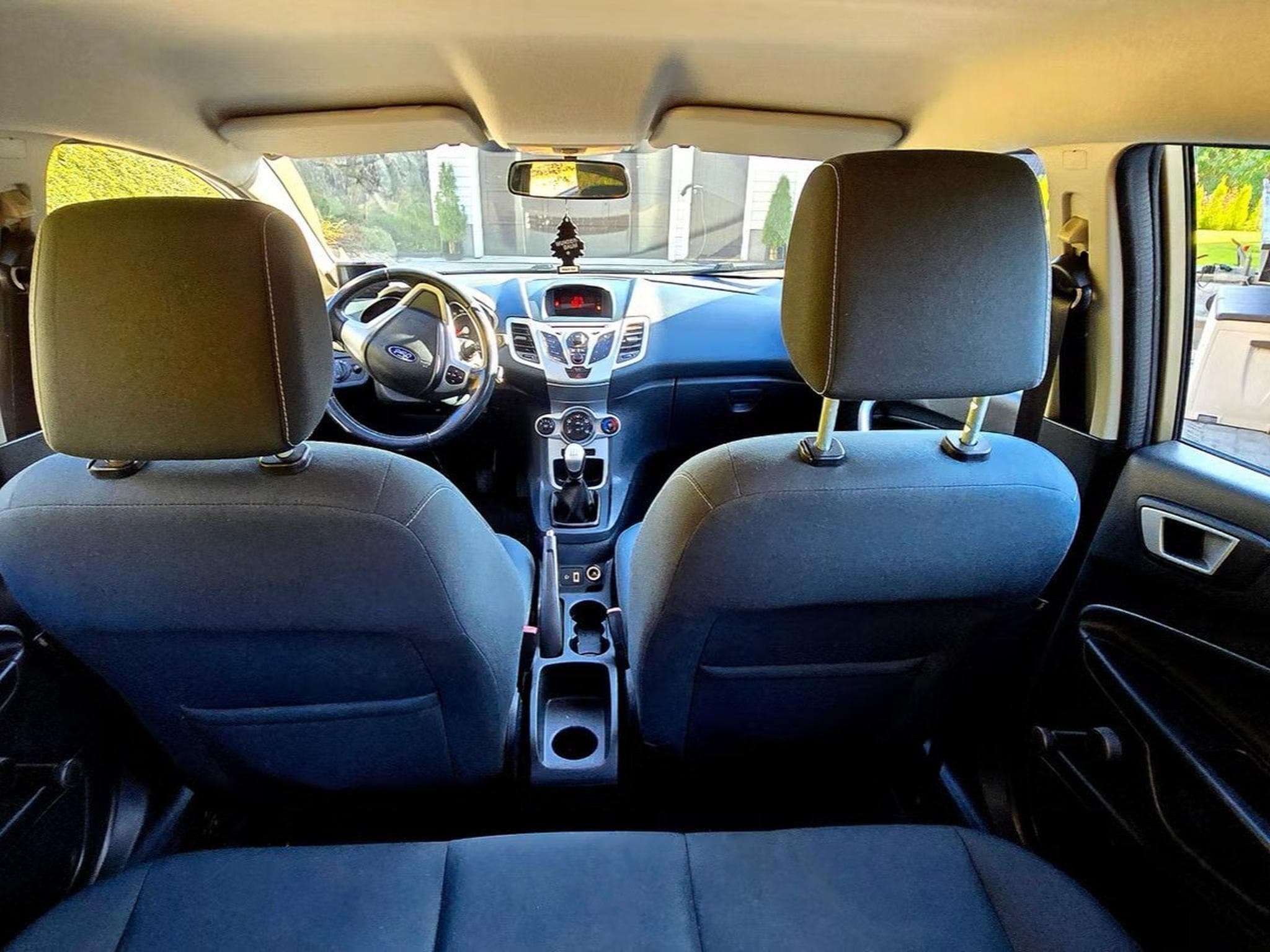 Ford Fiesta 1.2 TDCI Titanium (2011) - Photo 3