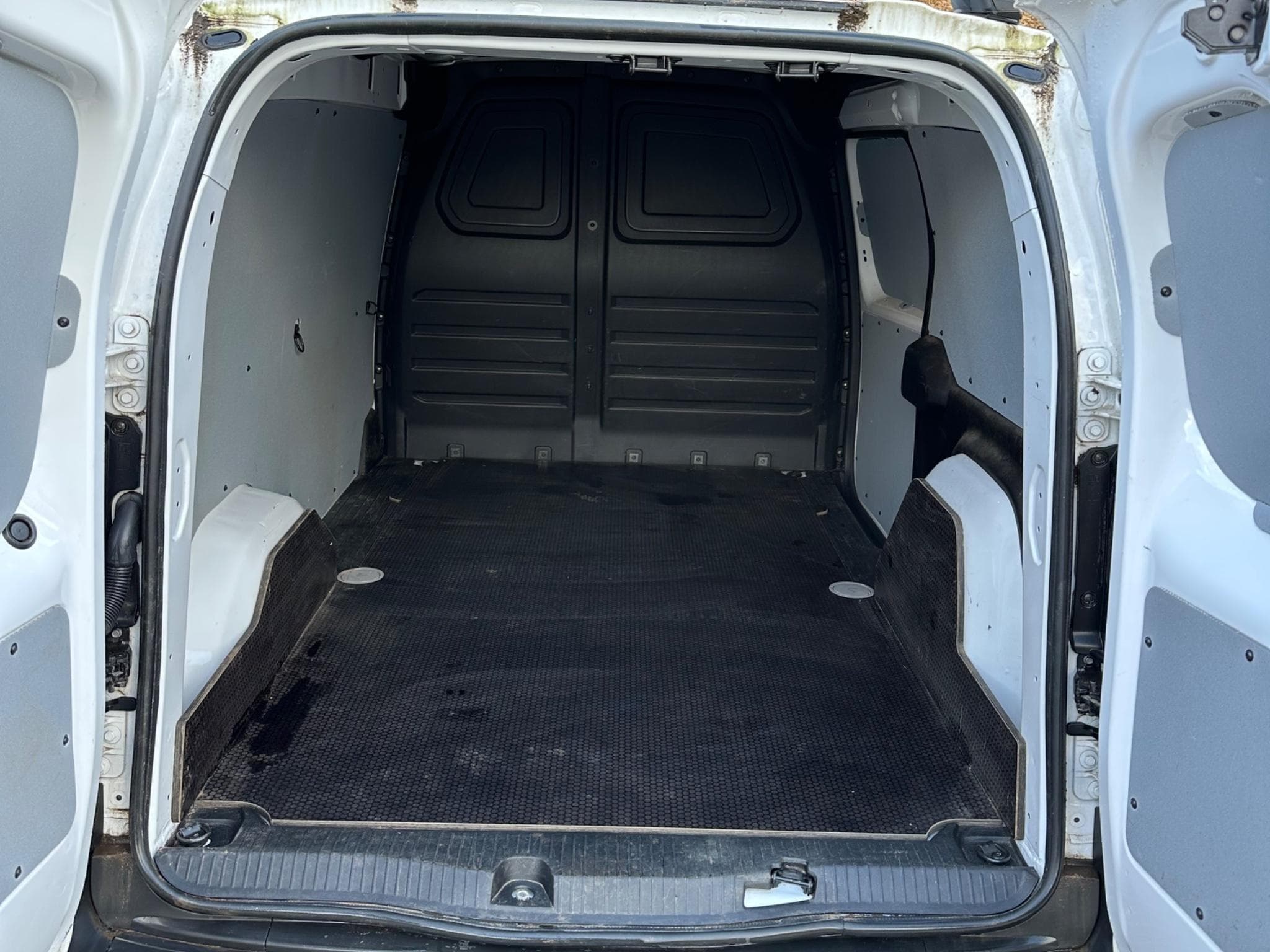Renault Kangoo Van Confort L2 Blue dCi (2024) - Photo 6