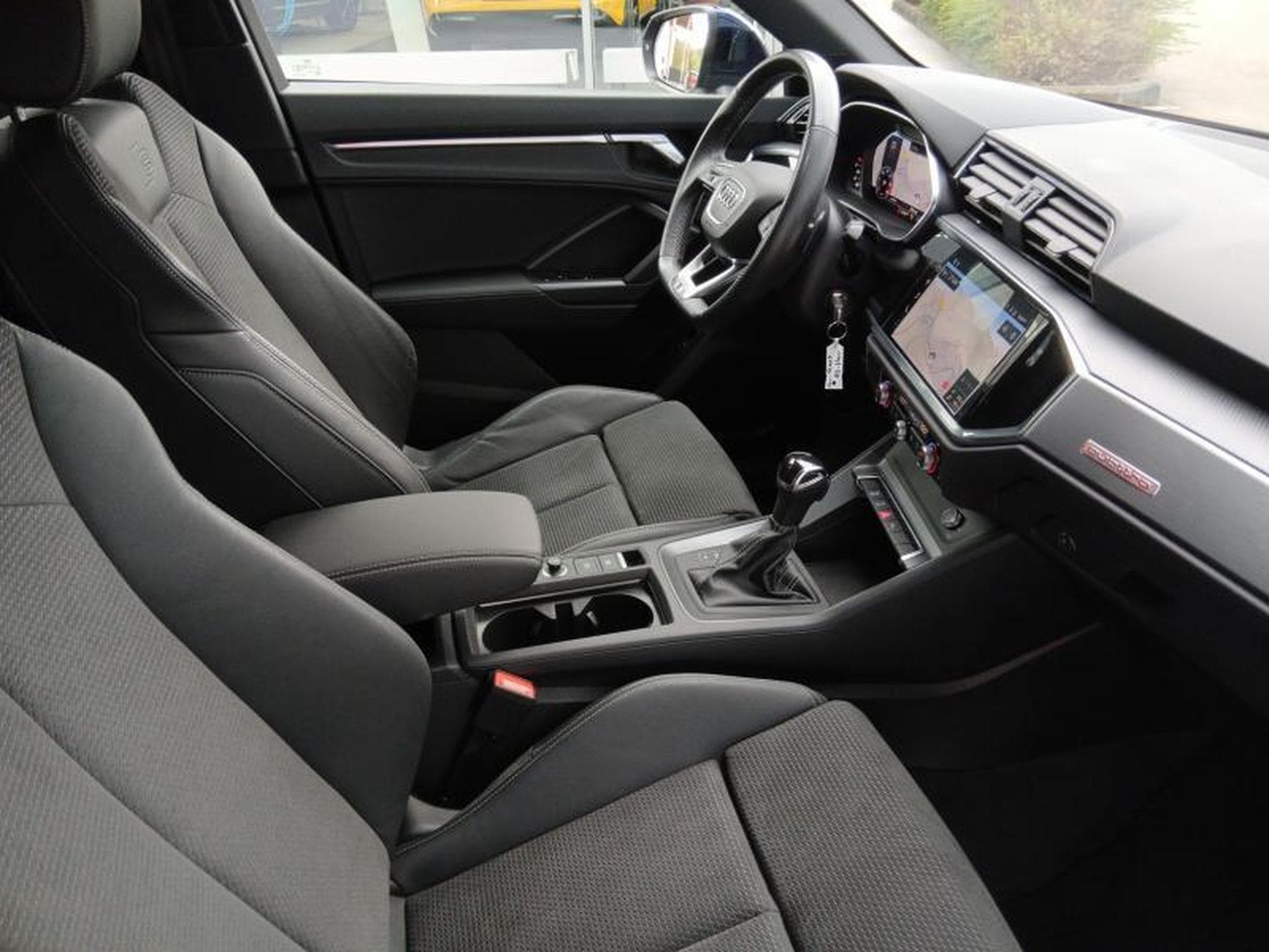 Audi Q3 S-line 40 TDI quattro s-tronic (2021) - Photo 10