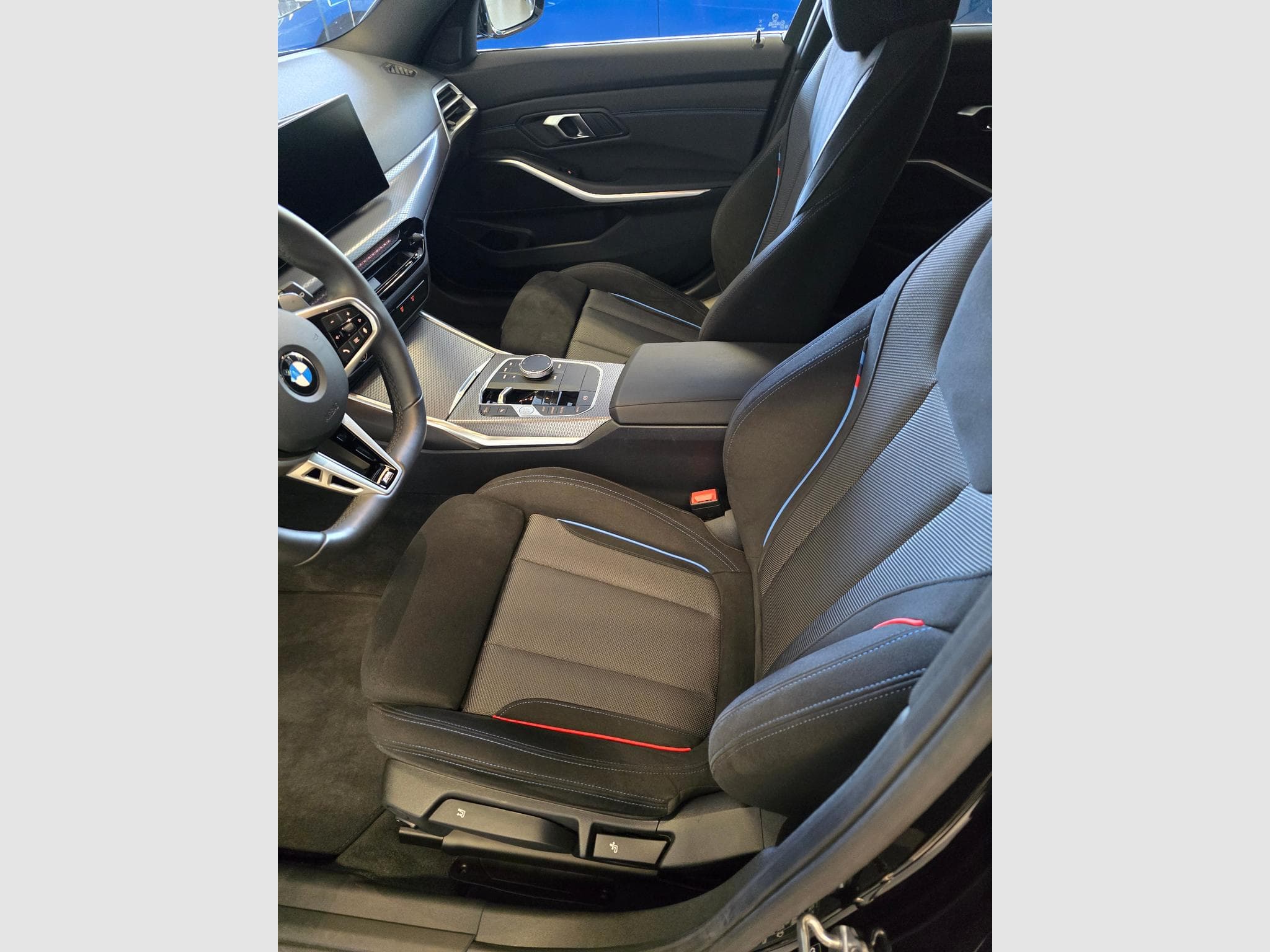 BMW 320 d xDrive M Sport Pack, Attache, Toit ouvrant (2026) - Photo 10