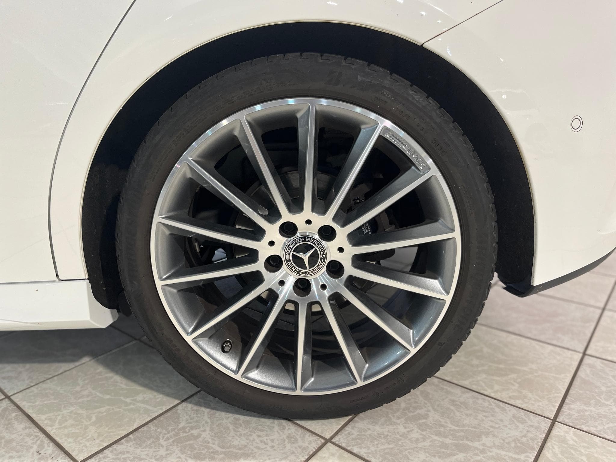 Mercedes A 200 Classe A 200 D AMG LINE 8G-DCT BVA (2020) - Foto 25