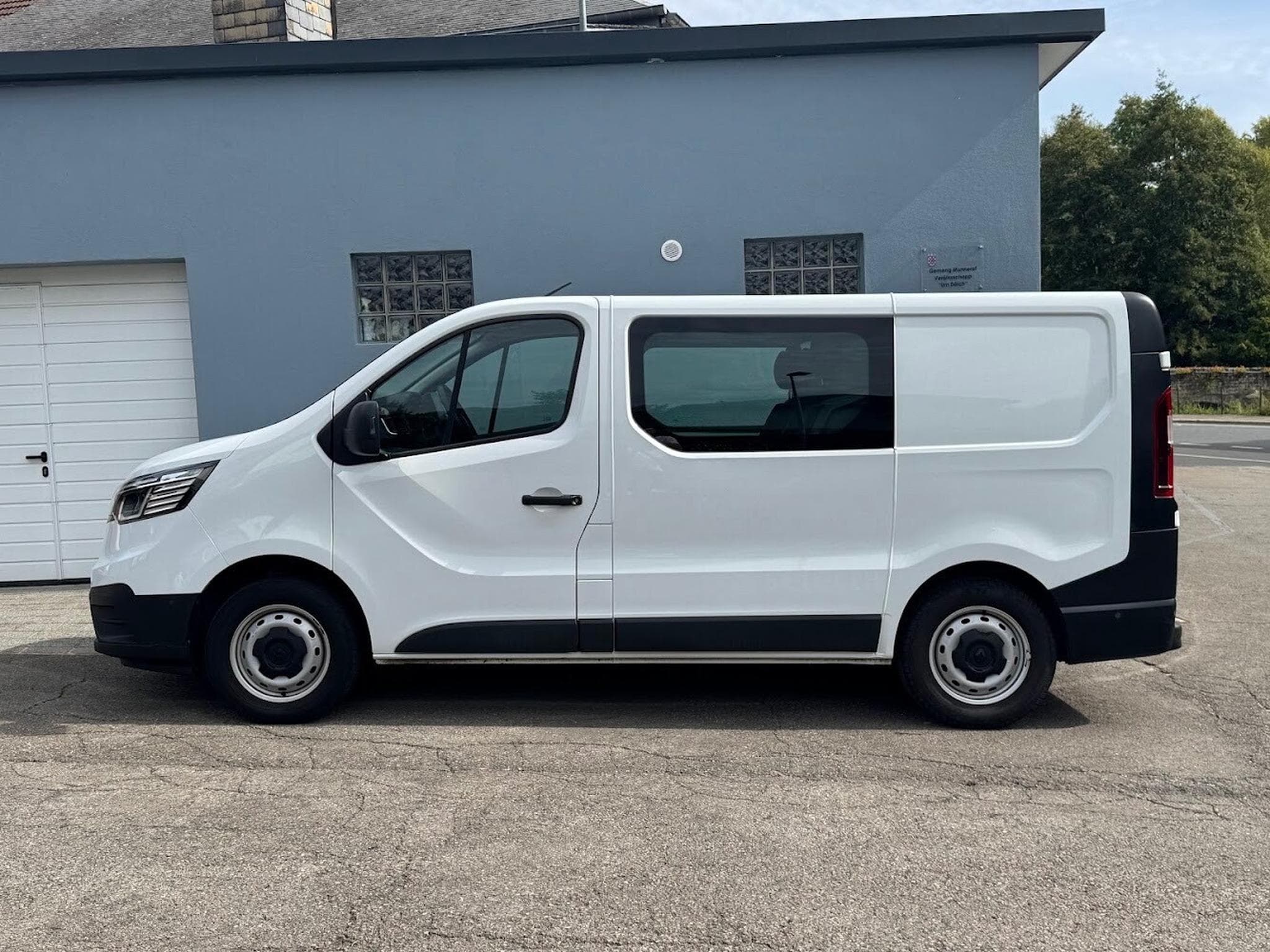 Renault Trafic 150 AUTO 6 PLACES CABINE APPROFONDIE (2022) - Foto 14