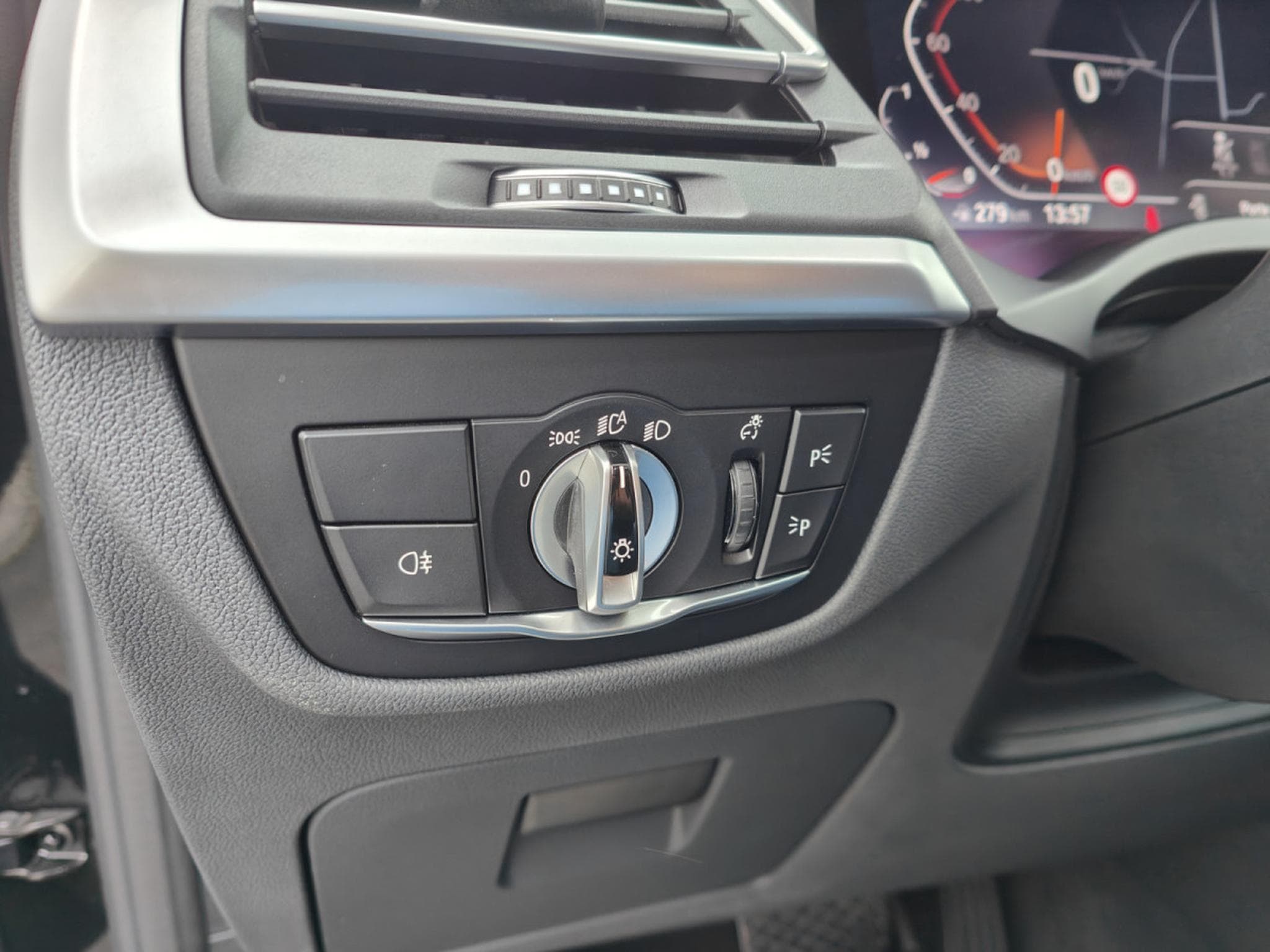 BMW X3 X3 SDRIVE18D CARPLAY GPS TOIT OUVRANT CAMERA 360 (2022) - Photo 26
