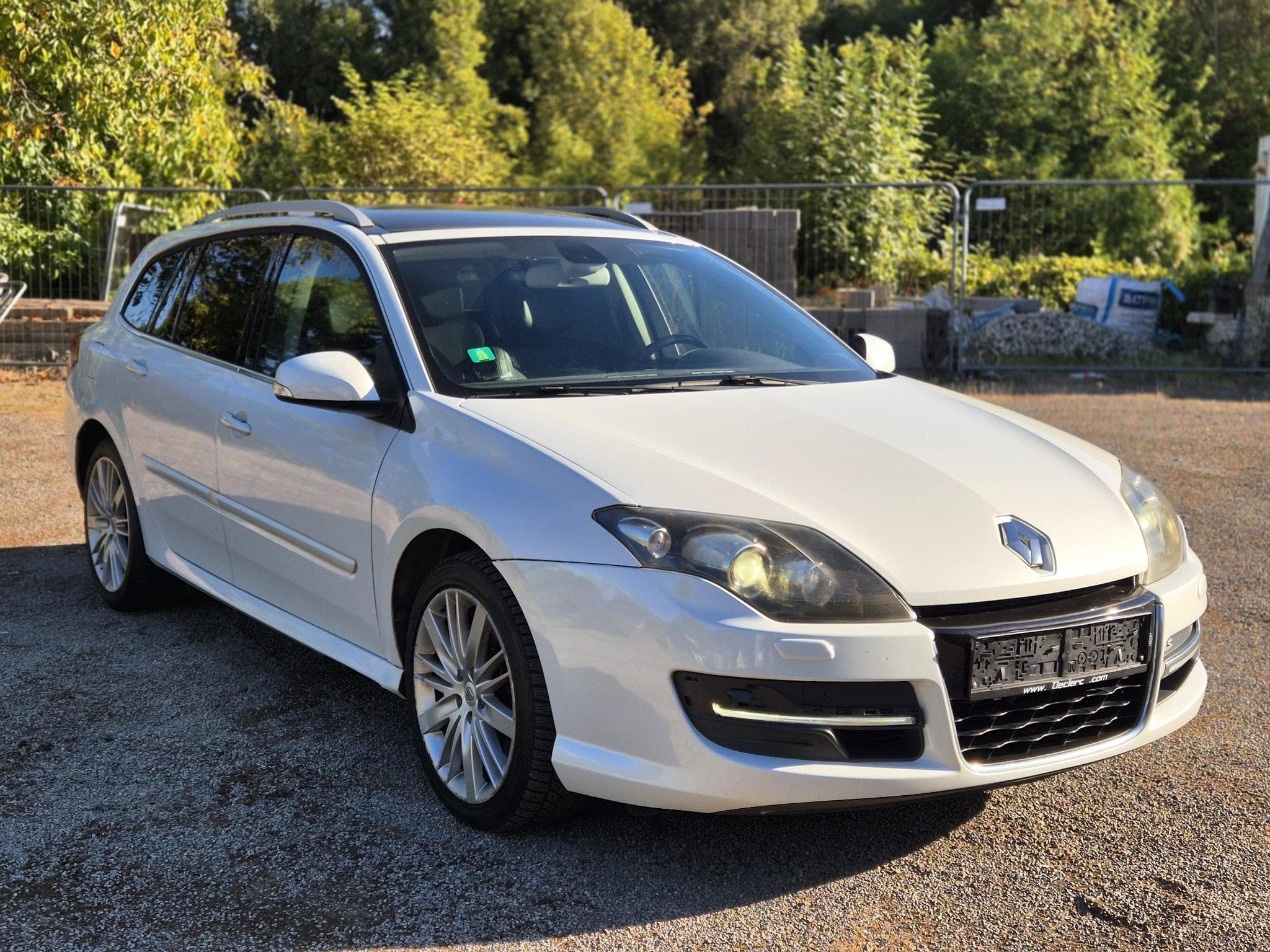 Renault Laguna RS Initiale Paris 2.0 dci 174 Automatik (2013) - Photo 3