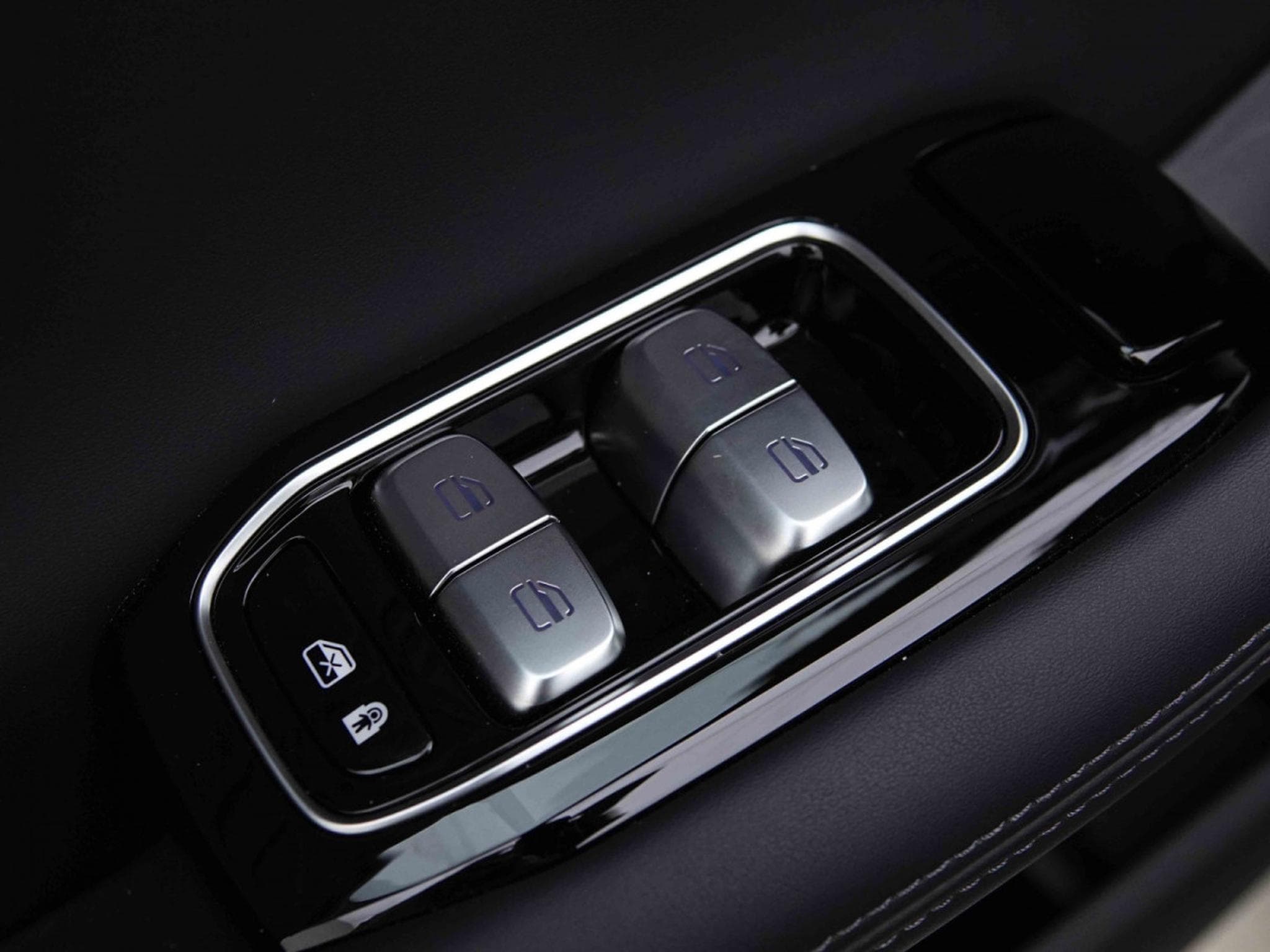 Omoda 9 1.5 T-GDI 537 PHEV DCT Premium (2026) - Foto 25