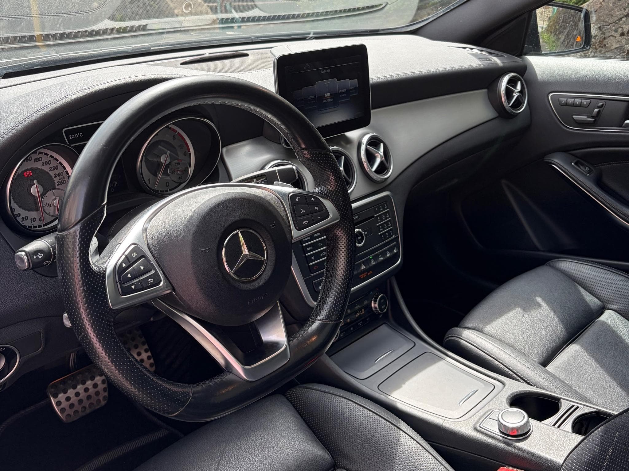 Mercedes GLA 220 (2016) - Photo 3