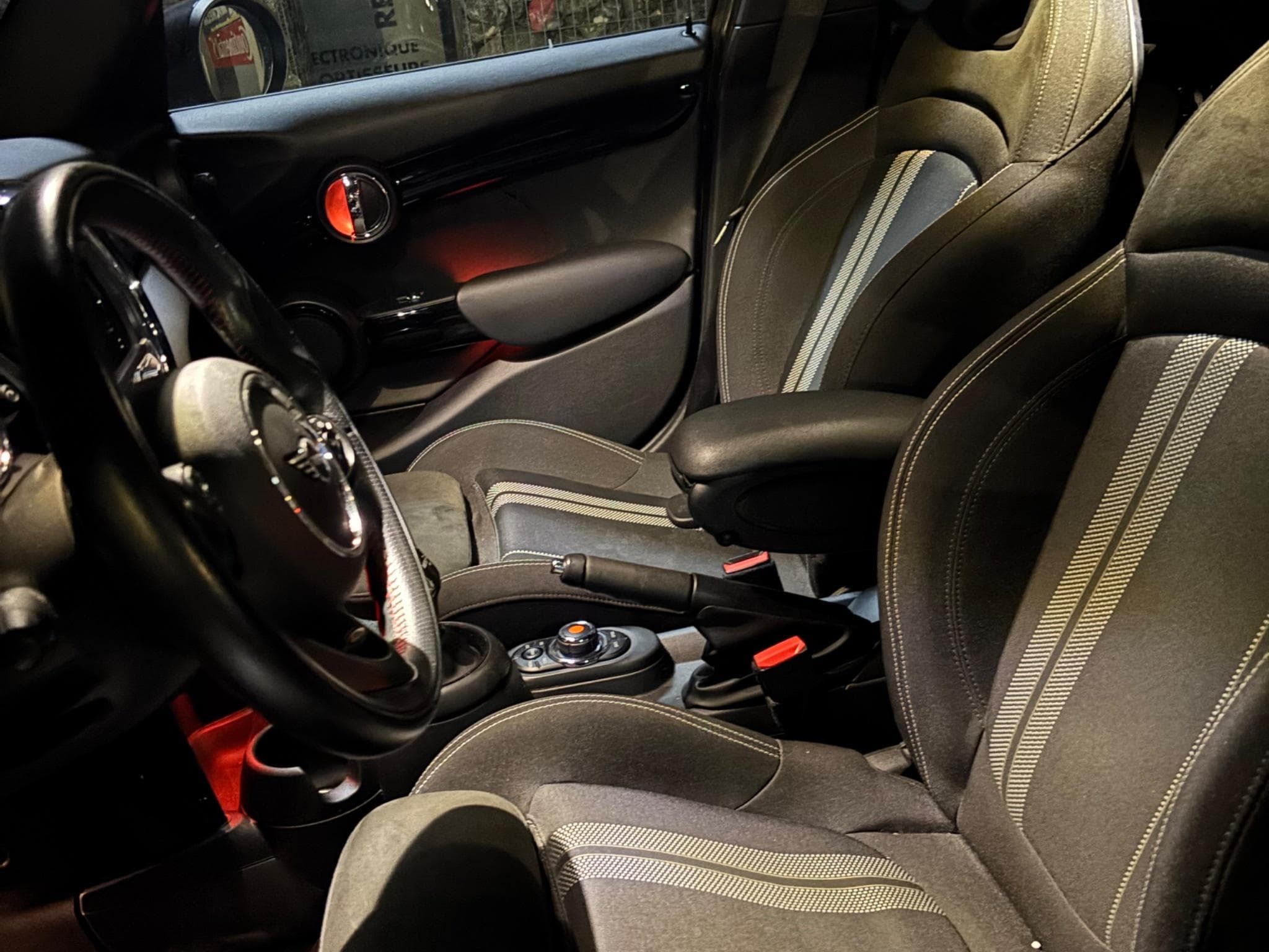 Mini Cooper S - JCW (2018) - Photo 3