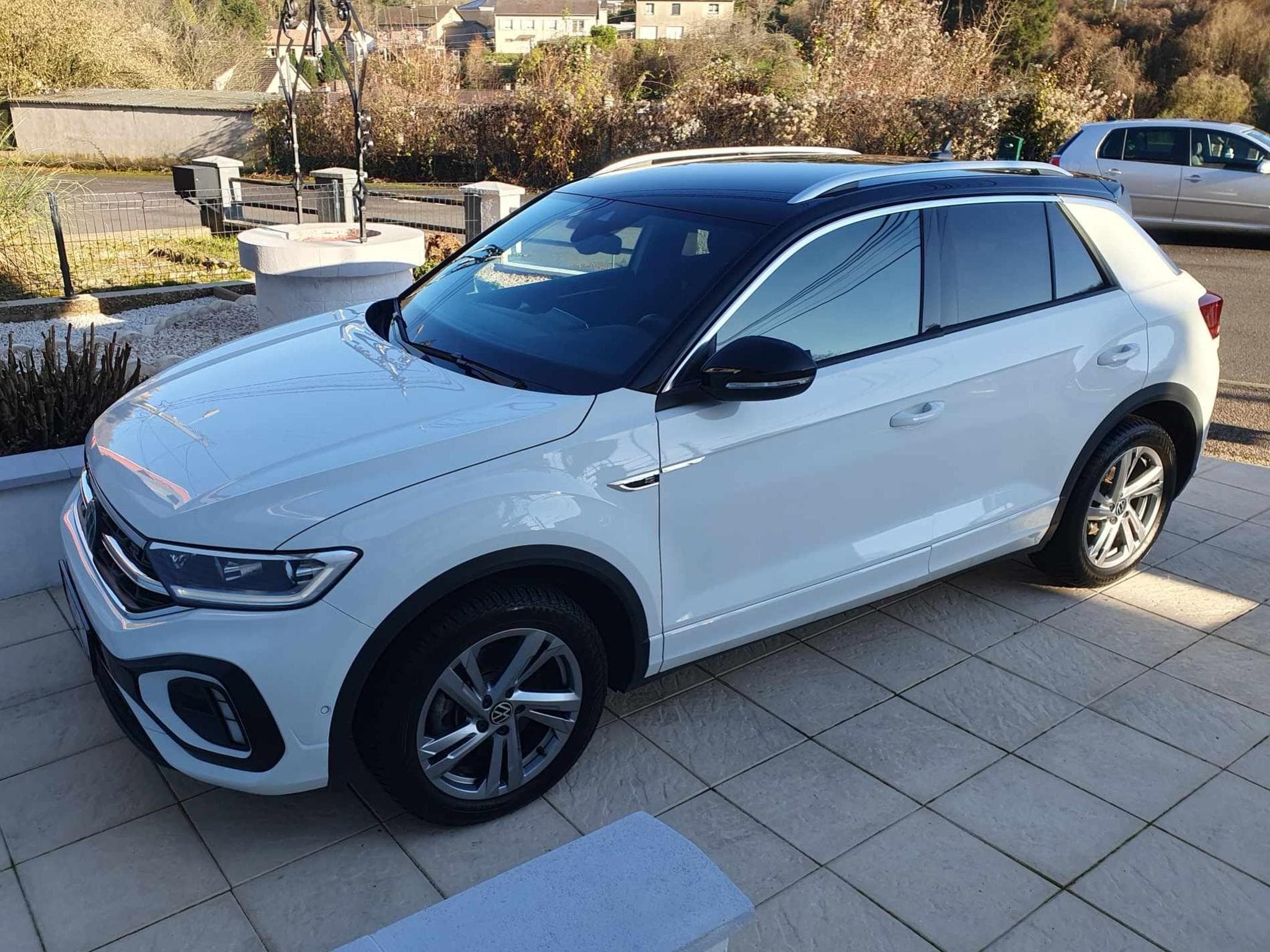 VW T-Roc EVO R-Line 150cv Dsg (2023) - Foto 3