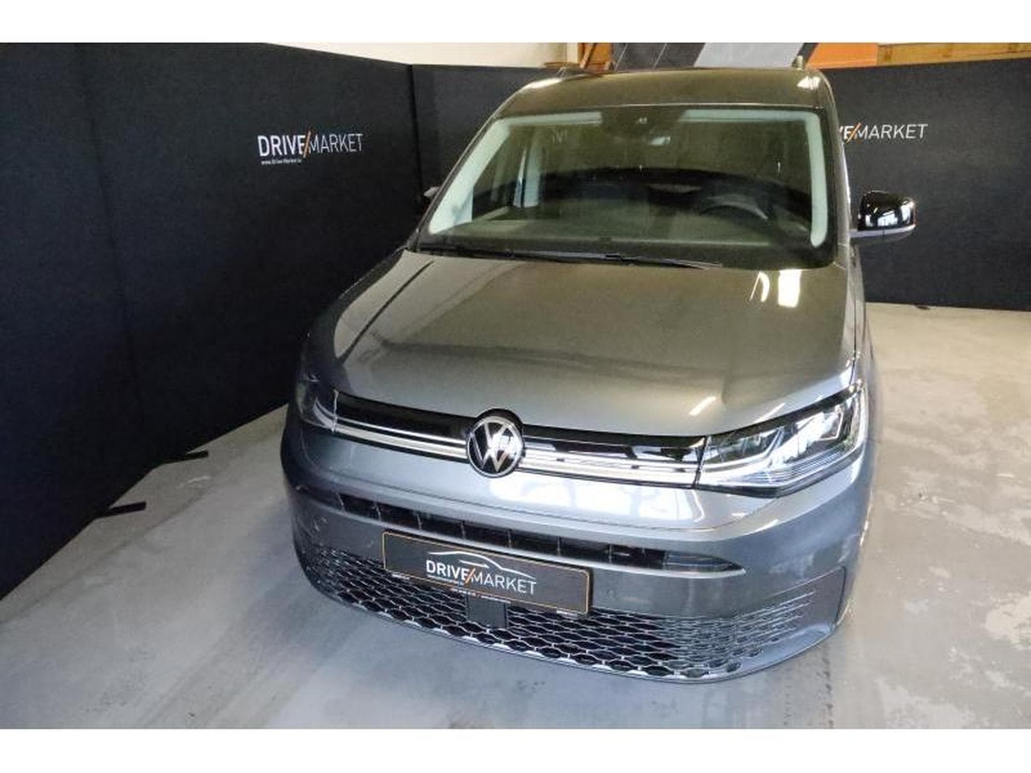 VW Caddy V Life (2024) - Photo 15