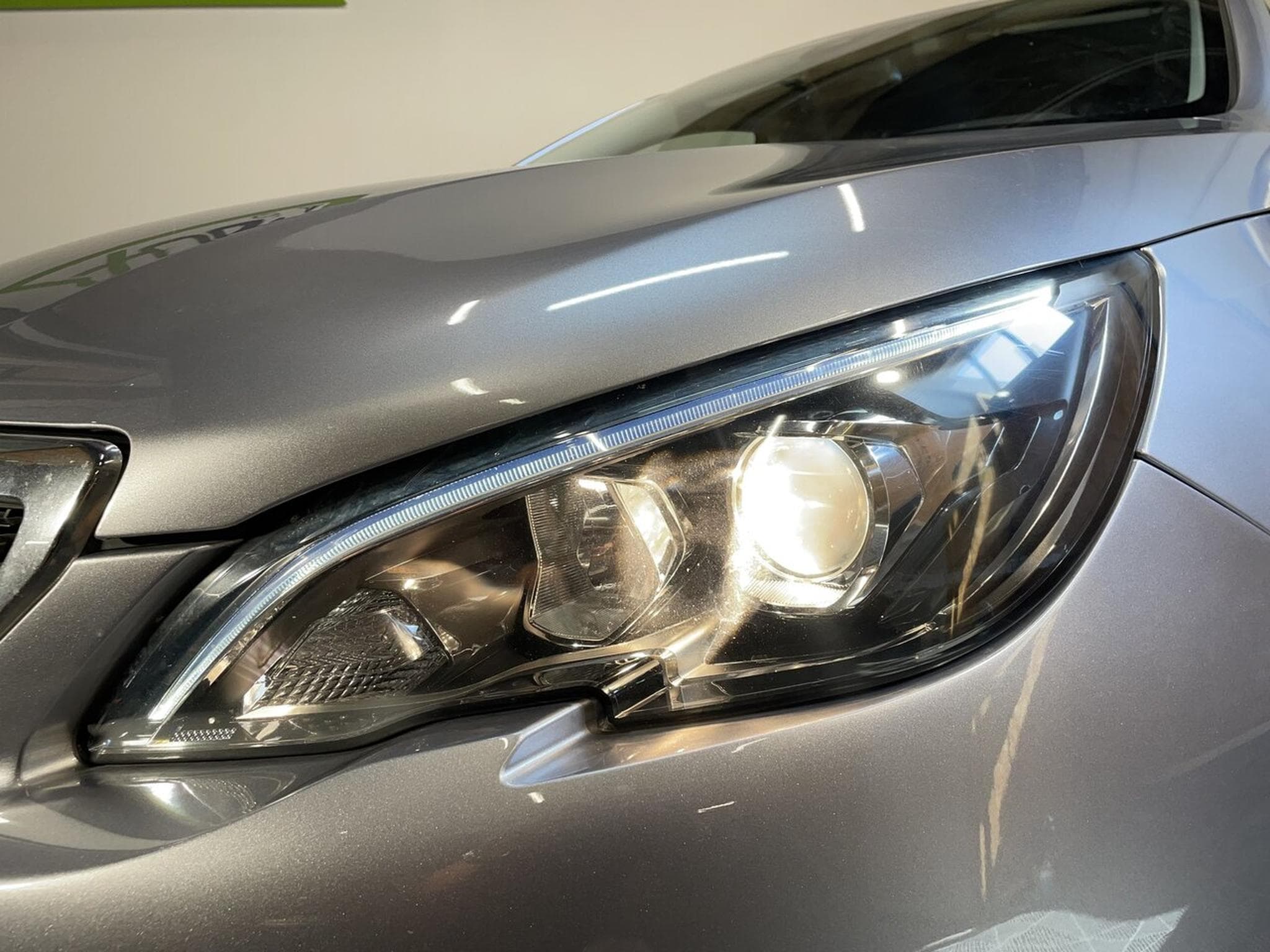 Peugeot 308 SW 1.5 BlueHDI 130 ACTIVE EAT8 GPS BLUETTOTH (2021) - Photo 15