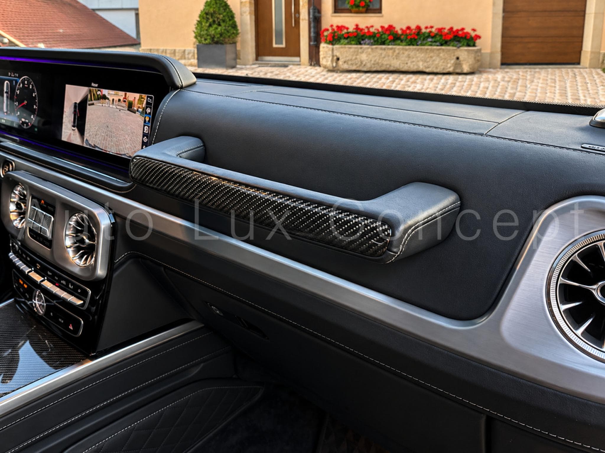 Mercedes G 63 AMG SUPERIOR Line (2023) - Photo 30