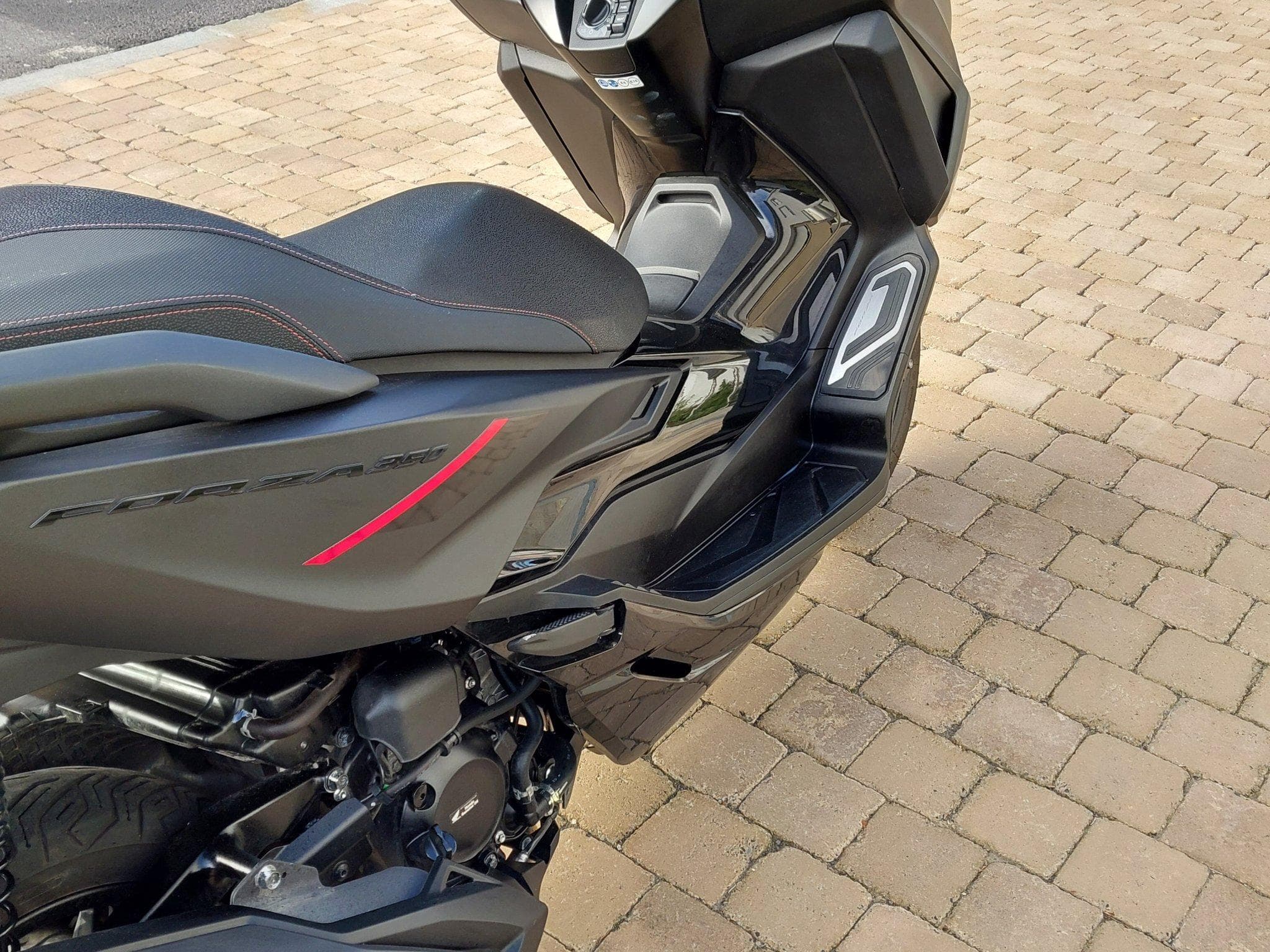 Honda Forza 350 (2025) - Foto 3