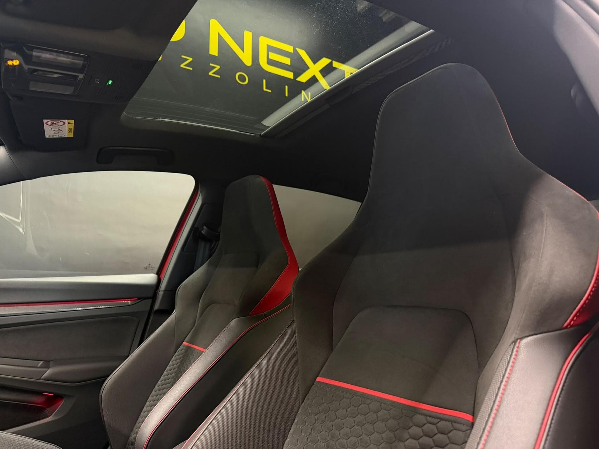 VW Golf GTI Clubsport 2.0 TSI 300cv (2022) - Foto 15