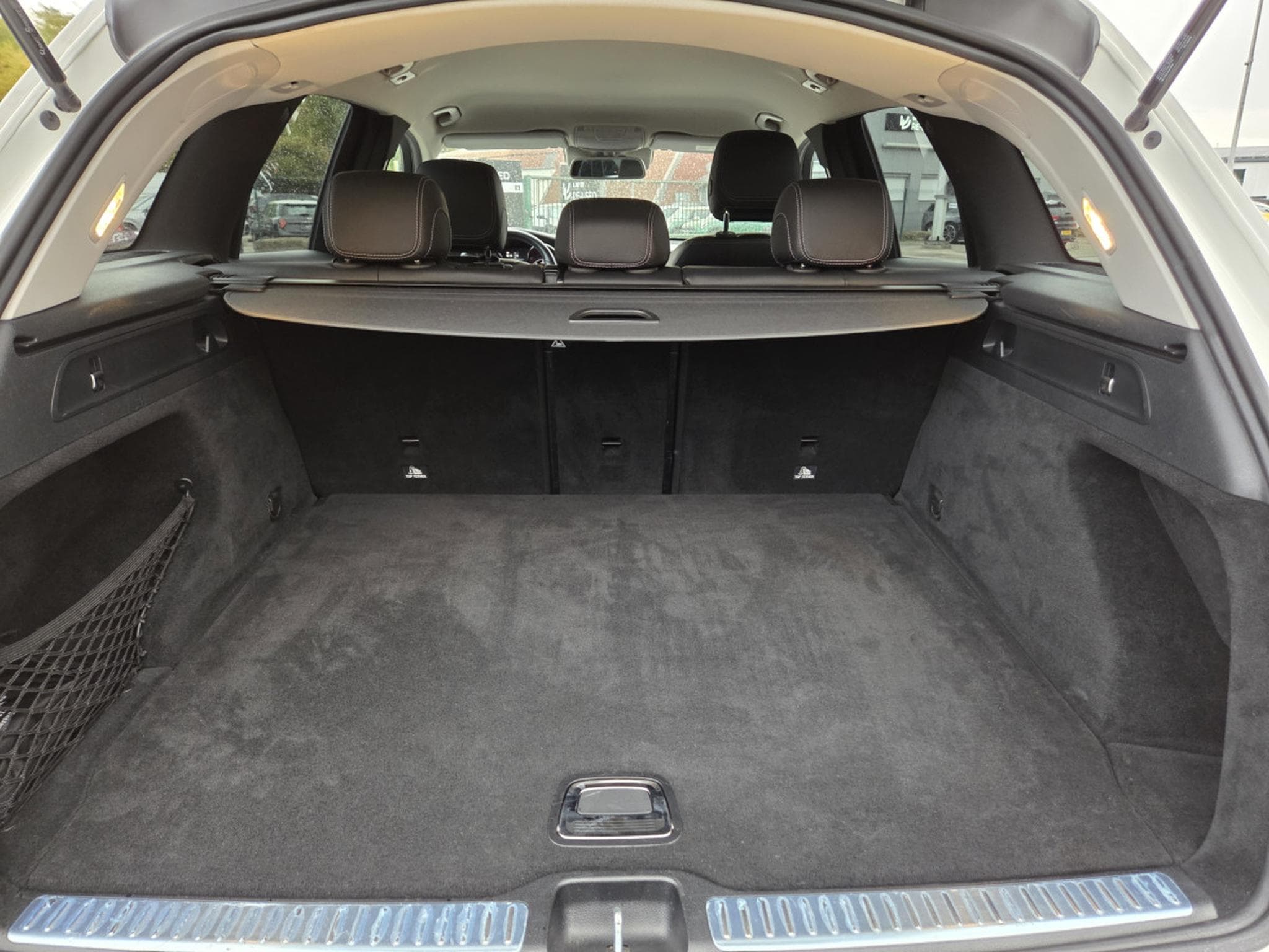 Mercedes GLC 220 AMG-LINE 4MATIC 9G-DCT (2017) - Photo 20