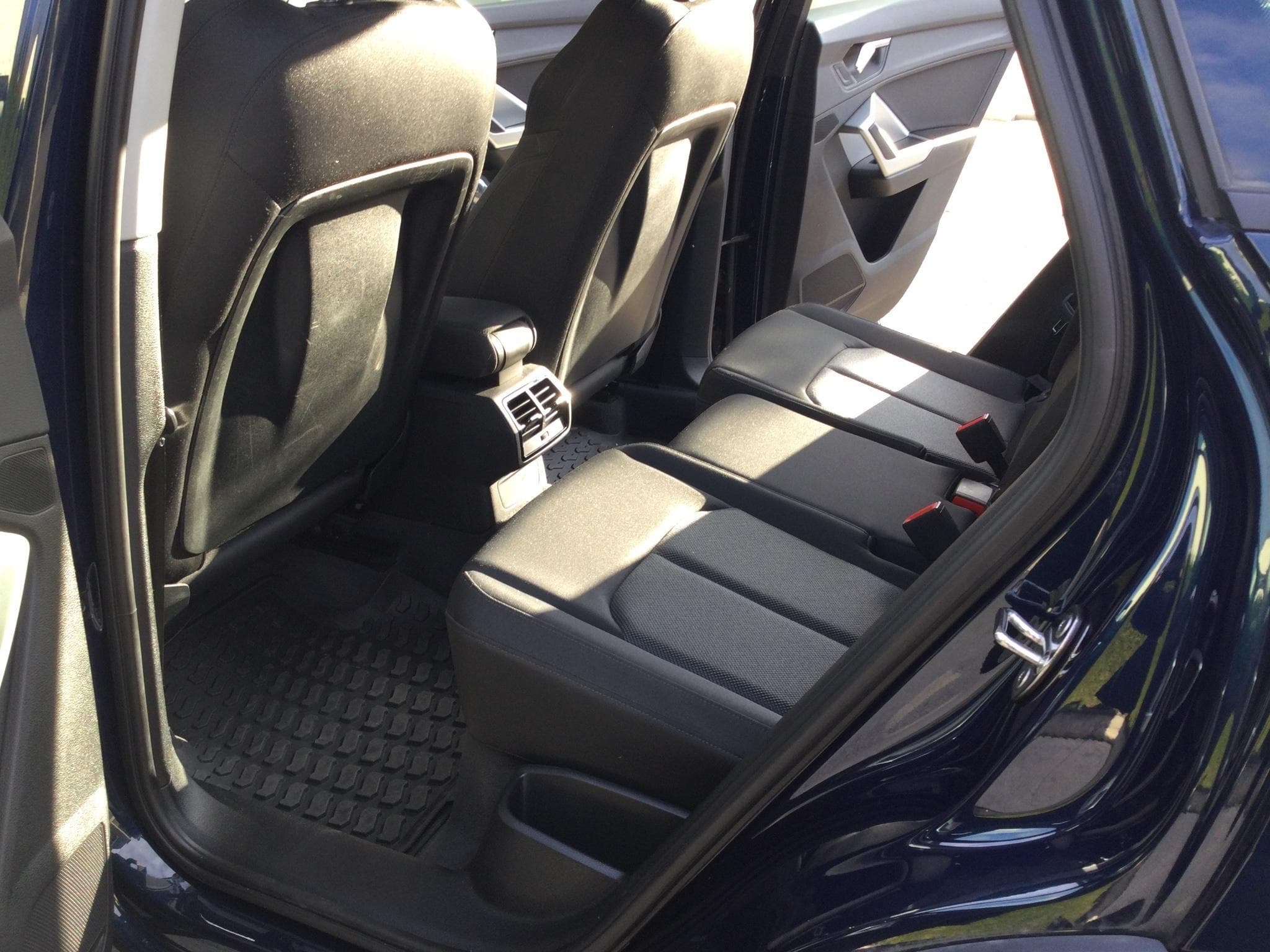 Audi Q3 Audi q3 35 TFSI 150 ch design S tronic 7 (2019) - Photo 9