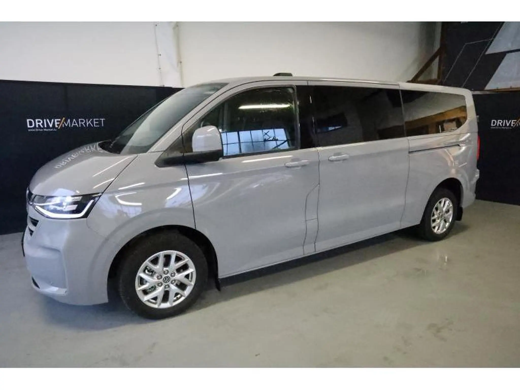 VW T7 Style LONG LR 9P (2026) - Photo 27