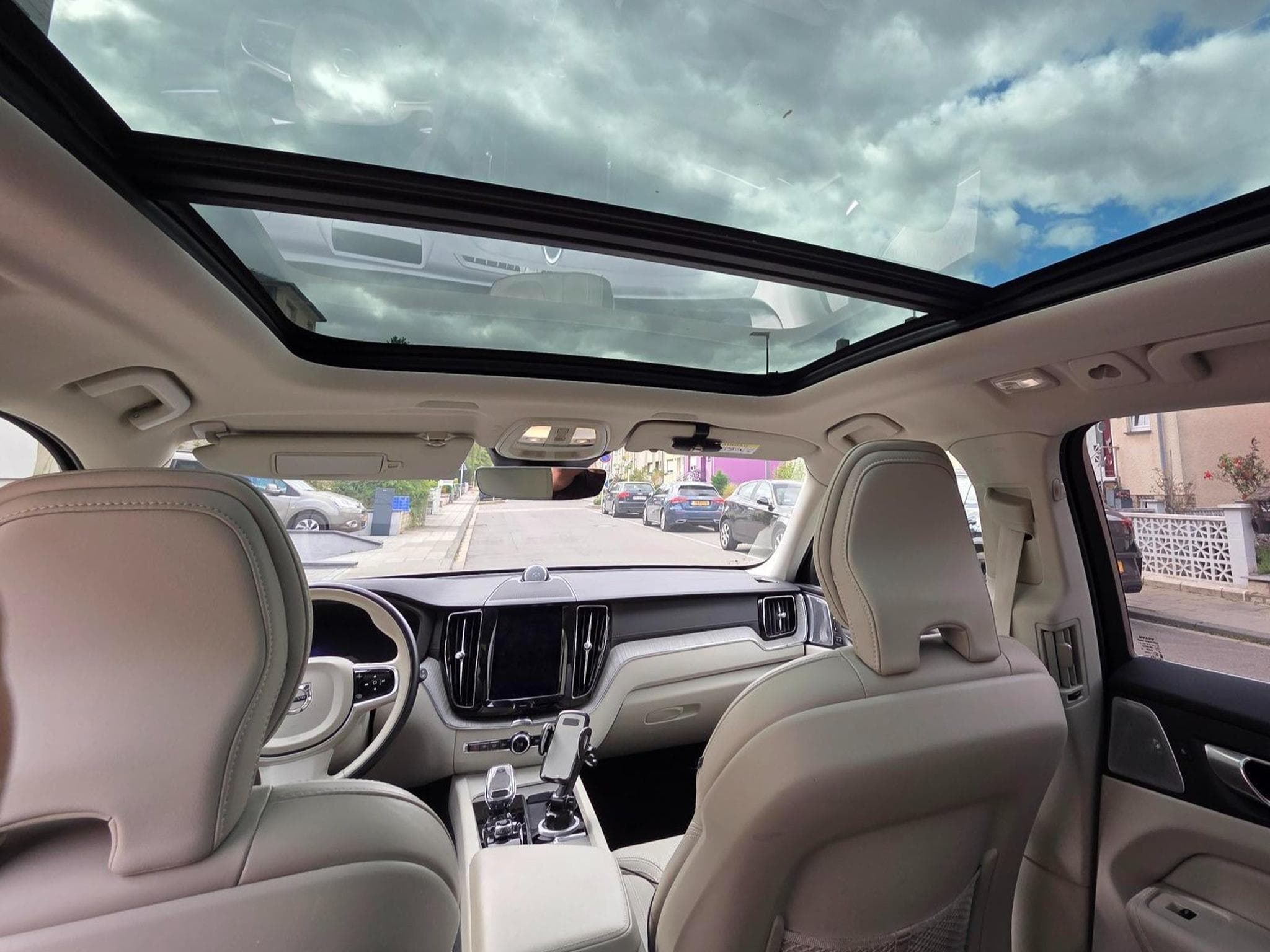 Volvo XC60 T6 Plug In Hybrid Ultra (2022) - Photo 6