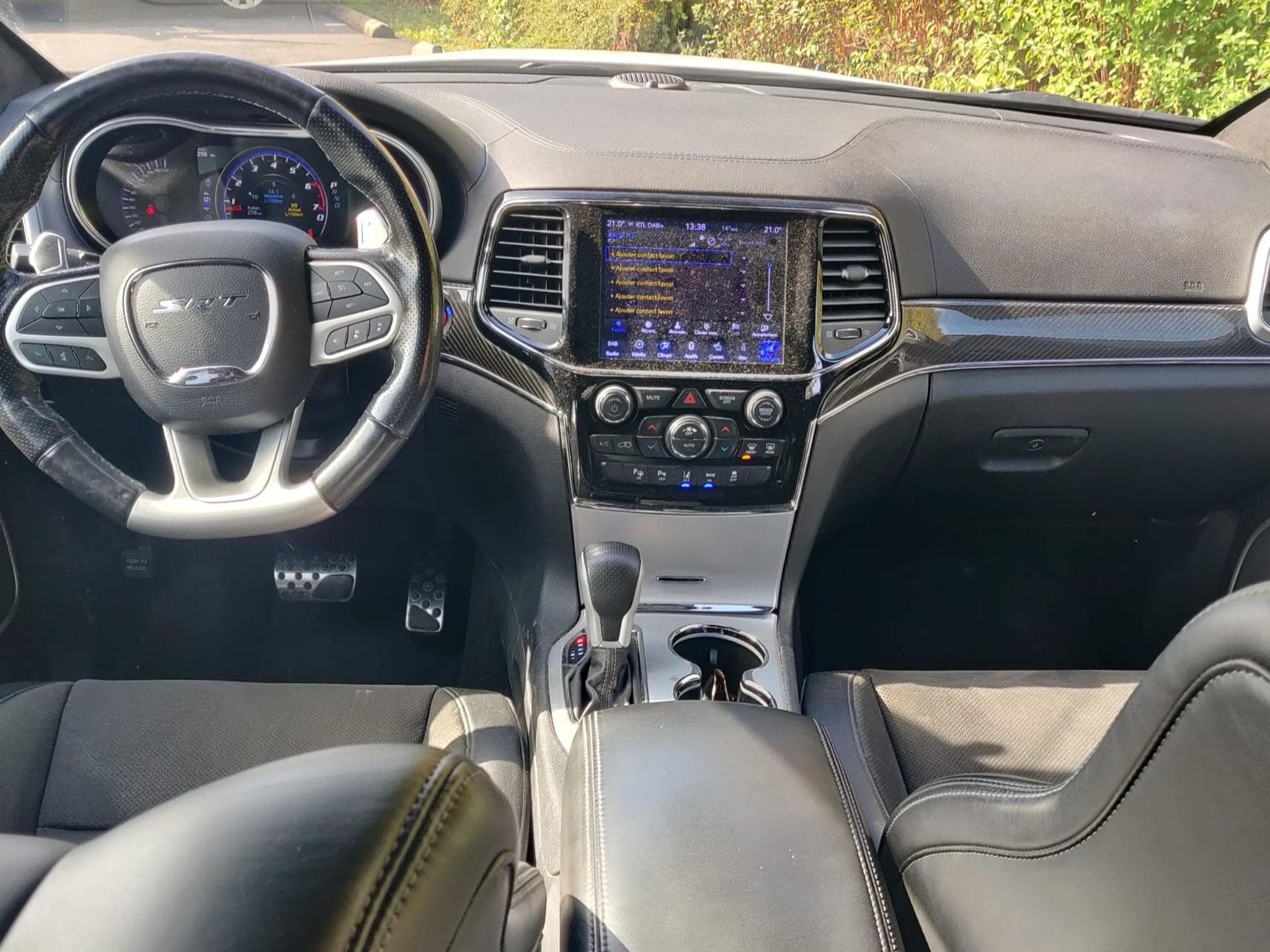 Jeep Grand Cherokee SRT 6.4 V8 HEMI (2019) - Photo 3