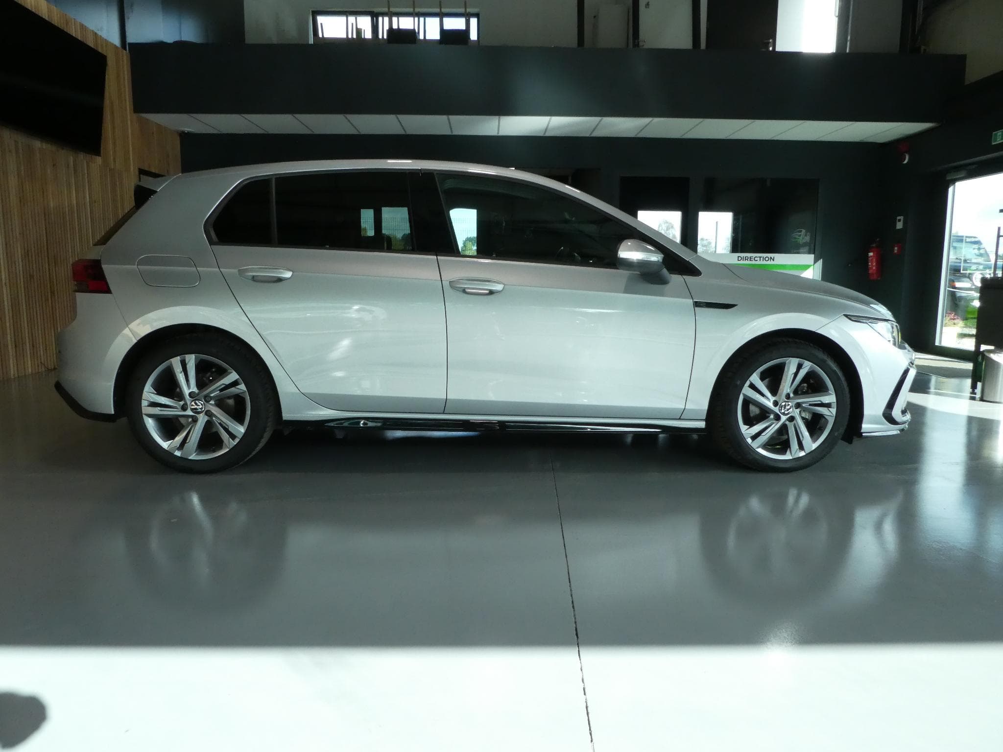 VW Golf VIII 1.5 tsi r-line (2024) - Photo 10