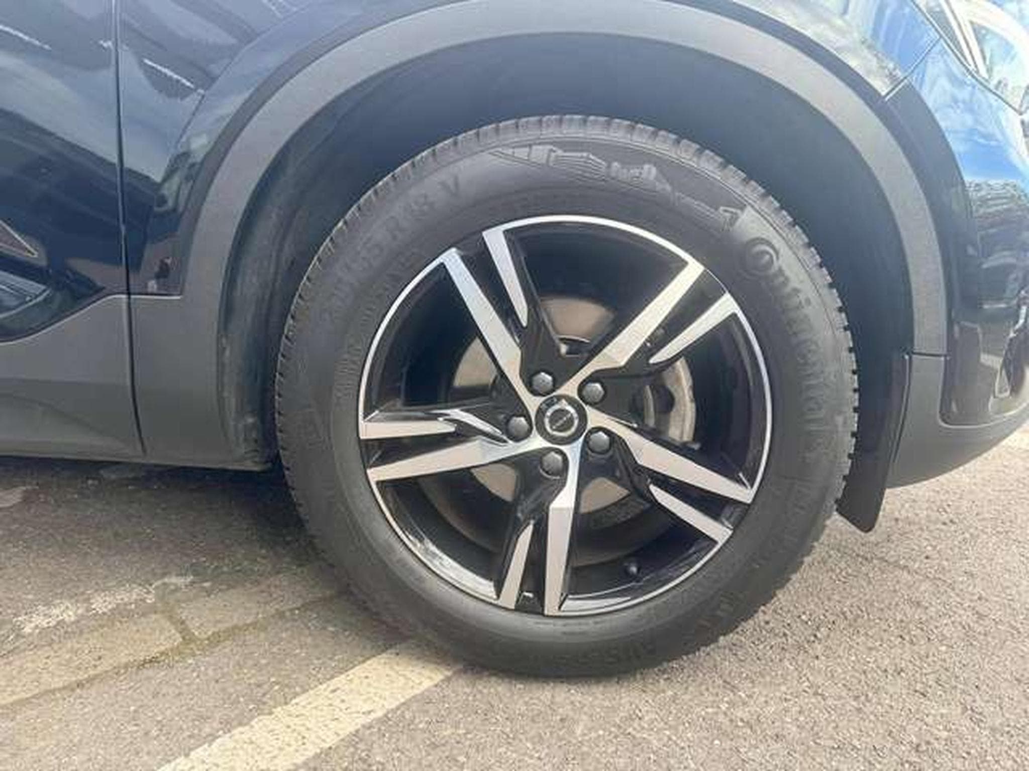 Volvo XC40 XC40 T2 Plus Dark / 1ER OWNER / JUSQU'A 36MOIS DE GARANTIE (2022) - Photo 23