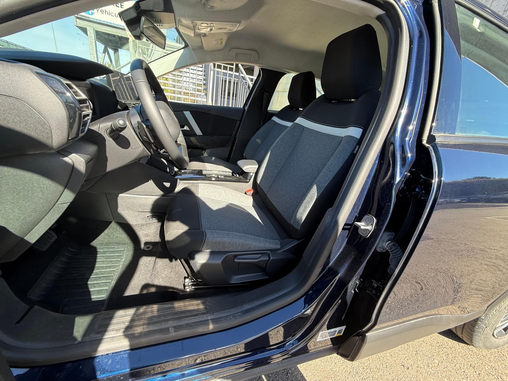 Citroën C4 1.2 HYBRID 110 E-DCS6 YOU (2025) - Foto 5