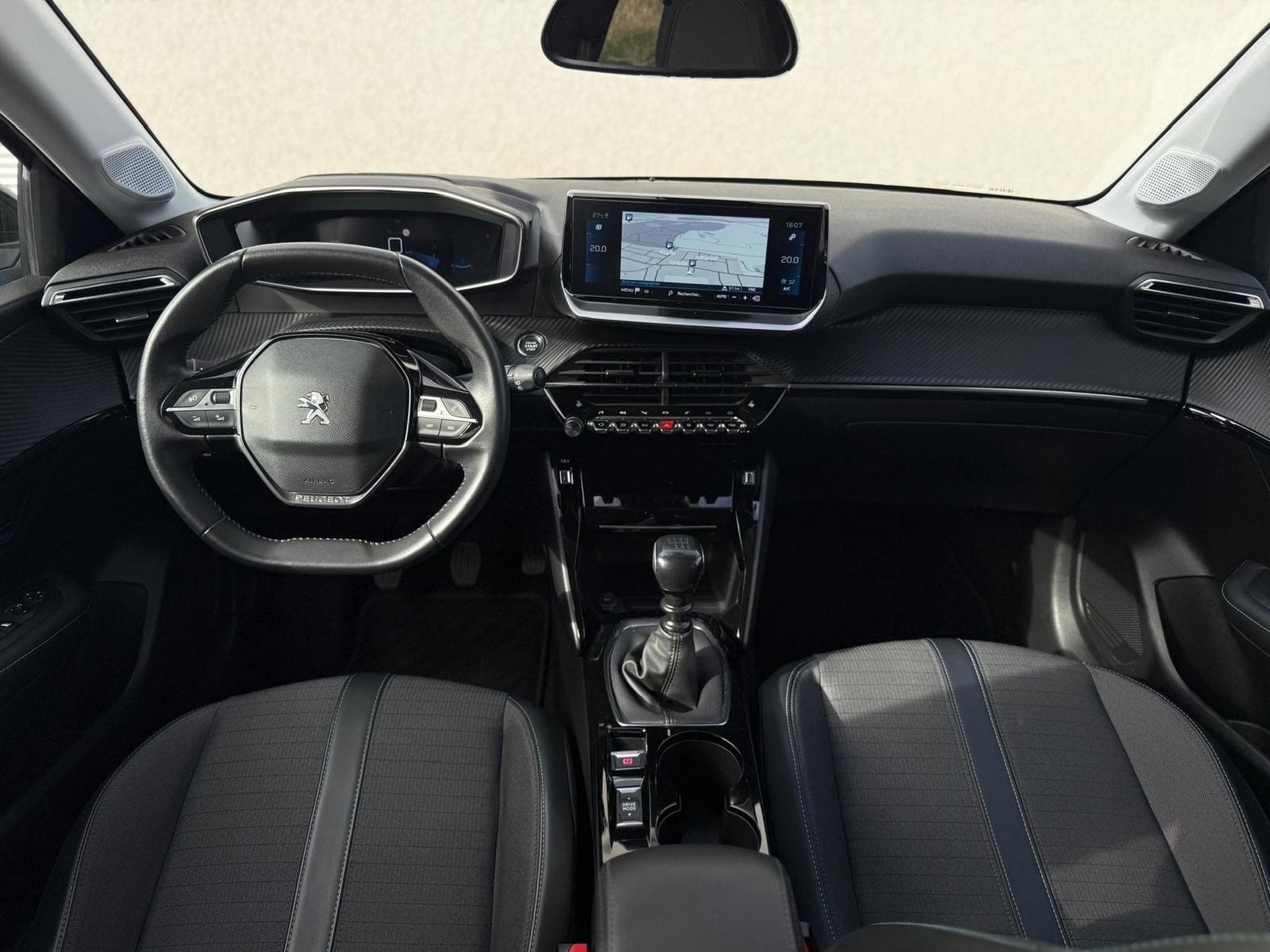Peugeot 208 1.5 Blue-HDI 102 Allure (2022) - Foto 3