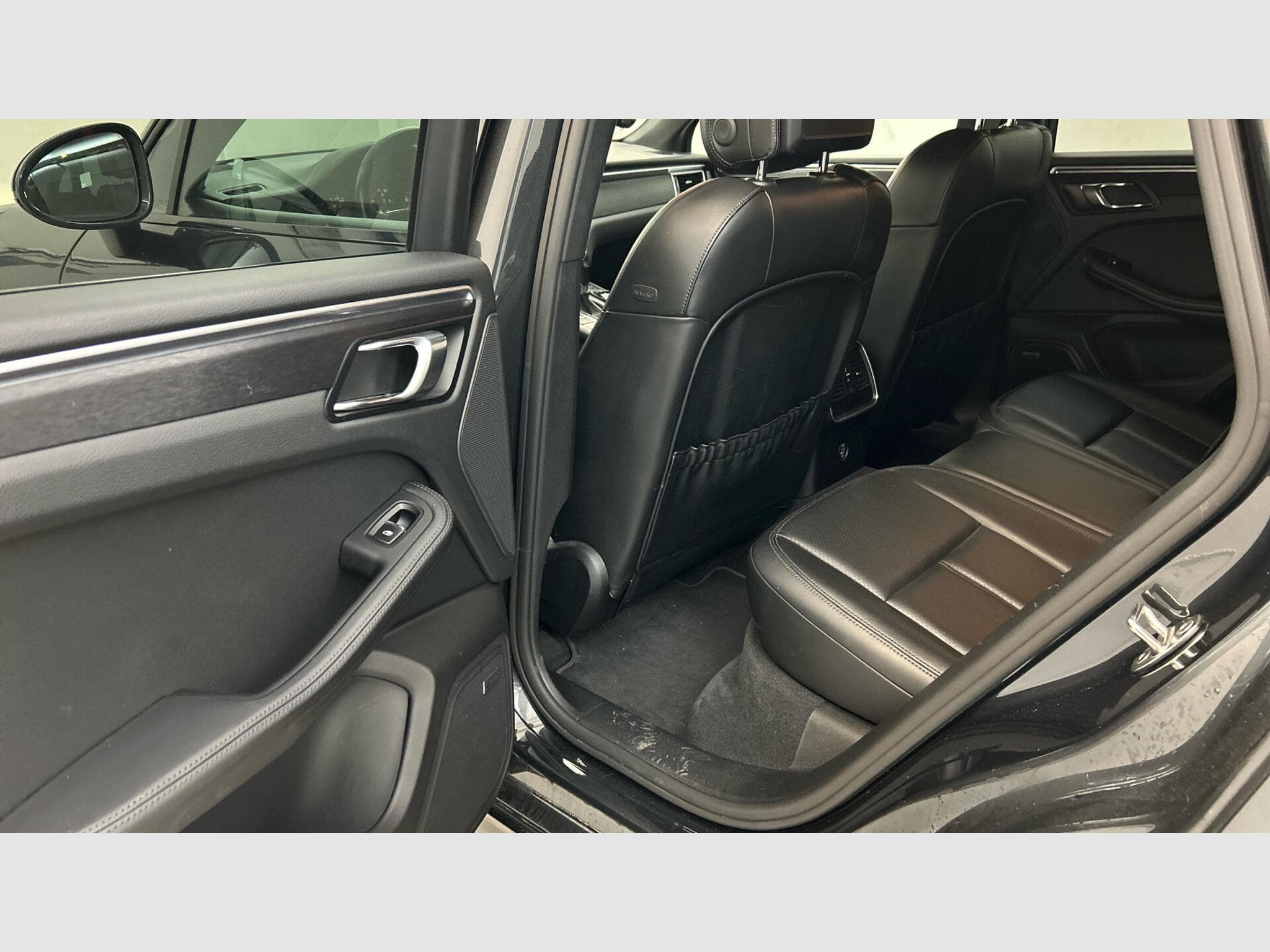 Porsche Macan Macan 3.0 V6 GTS, 2017 (2017) - Photo 11