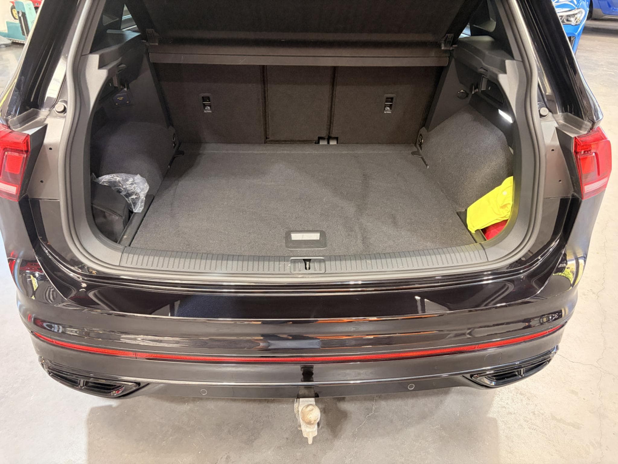 VW Tiguan 2.0 TDi R-Line DSG (2023) - Photo 14