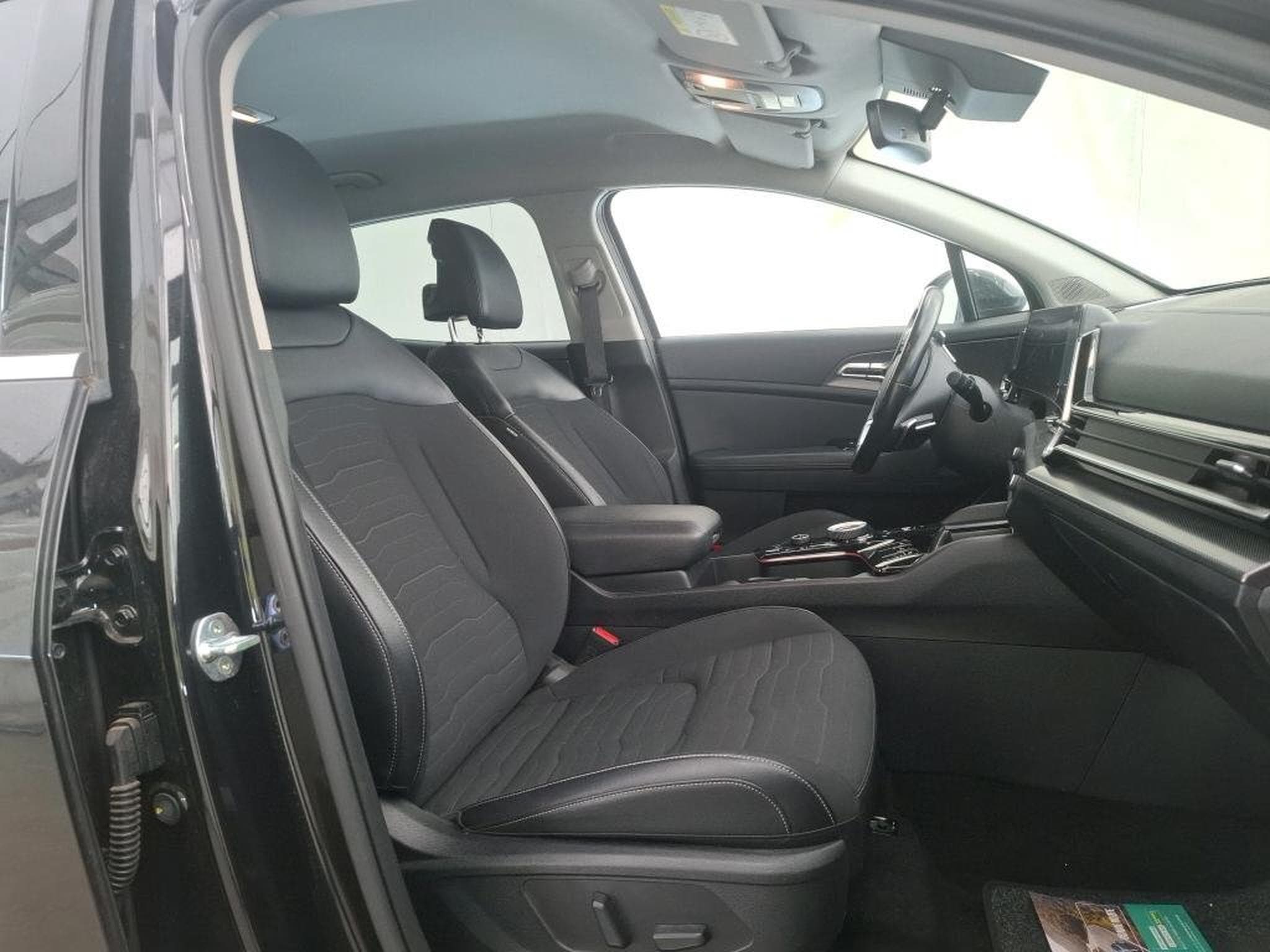 Kia Sportage DESIGN (2023) - Photo 3