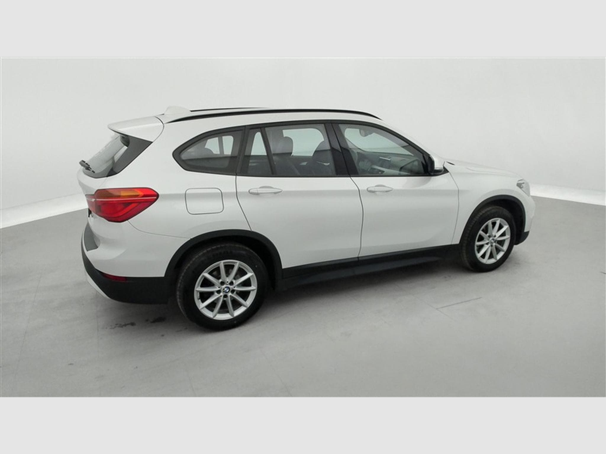 BMW X1 1.5i sDrive18 Business CUIR/NAVI/JA17/PDC AV AR/CAMERA (2022) - Photo 25