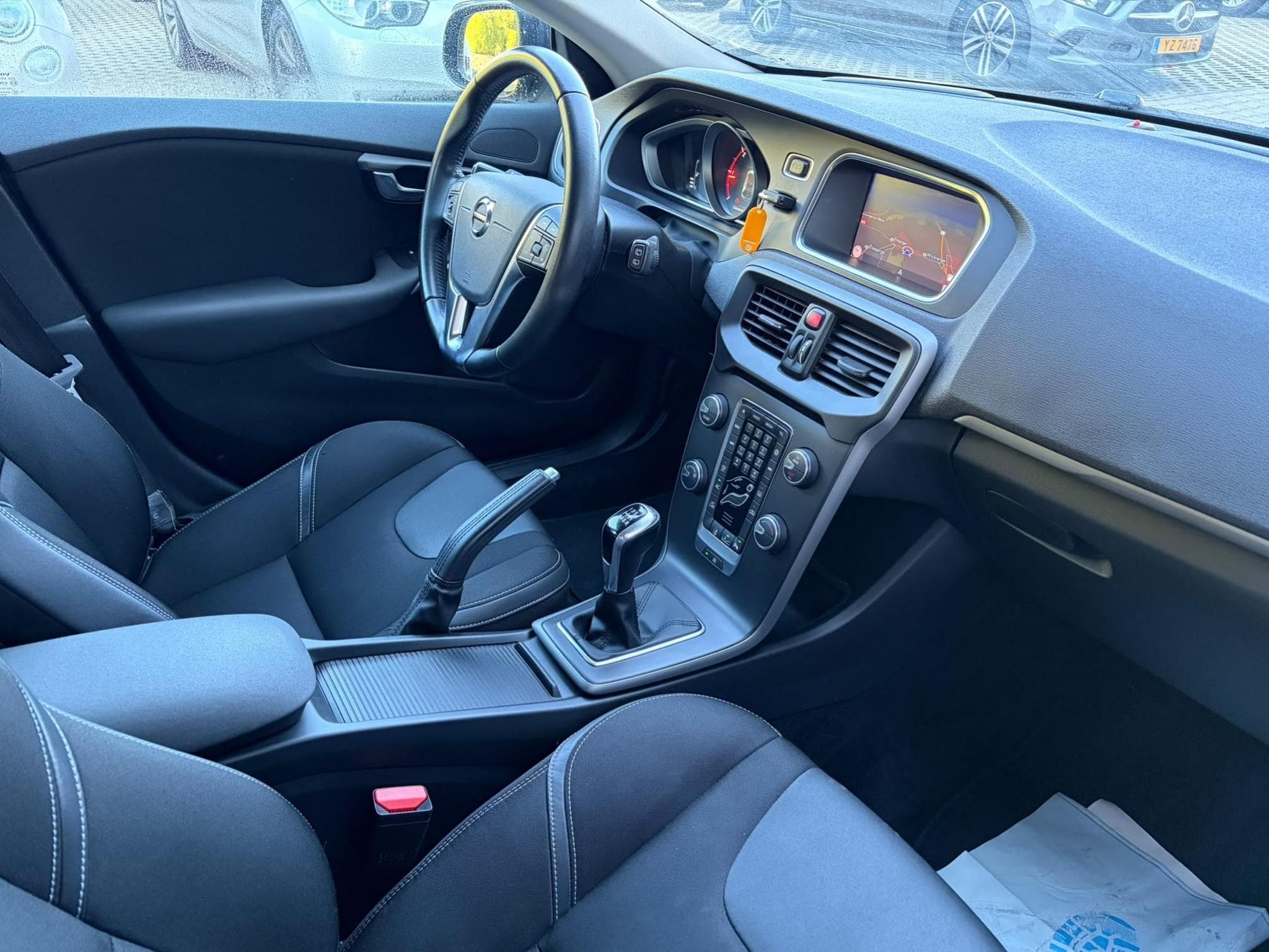 Volvo V40 Business 2.0 D 122cv (2019) - Foto 3