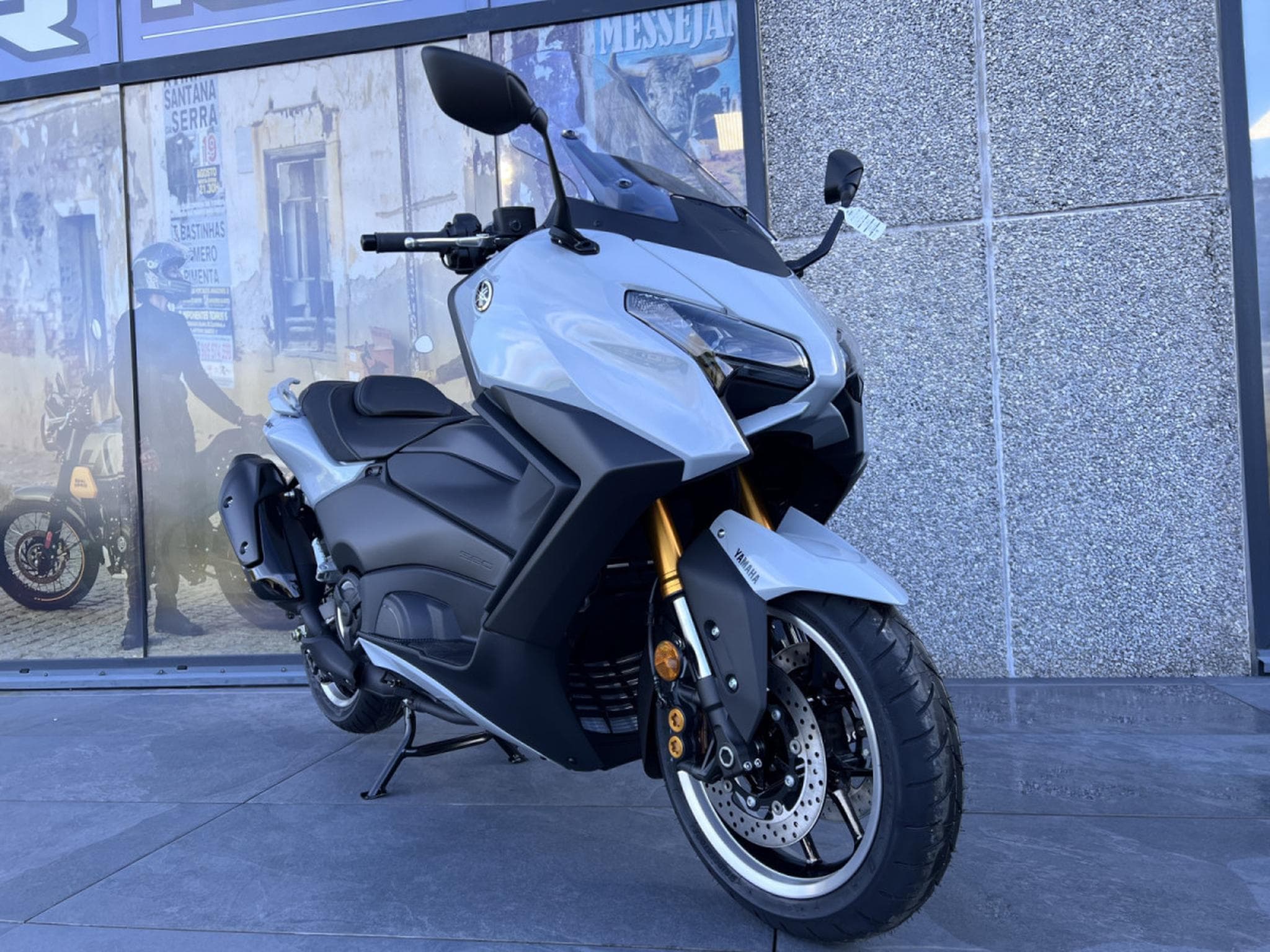 Yamaha T-Max TECHMAX (2026) - Photo 7