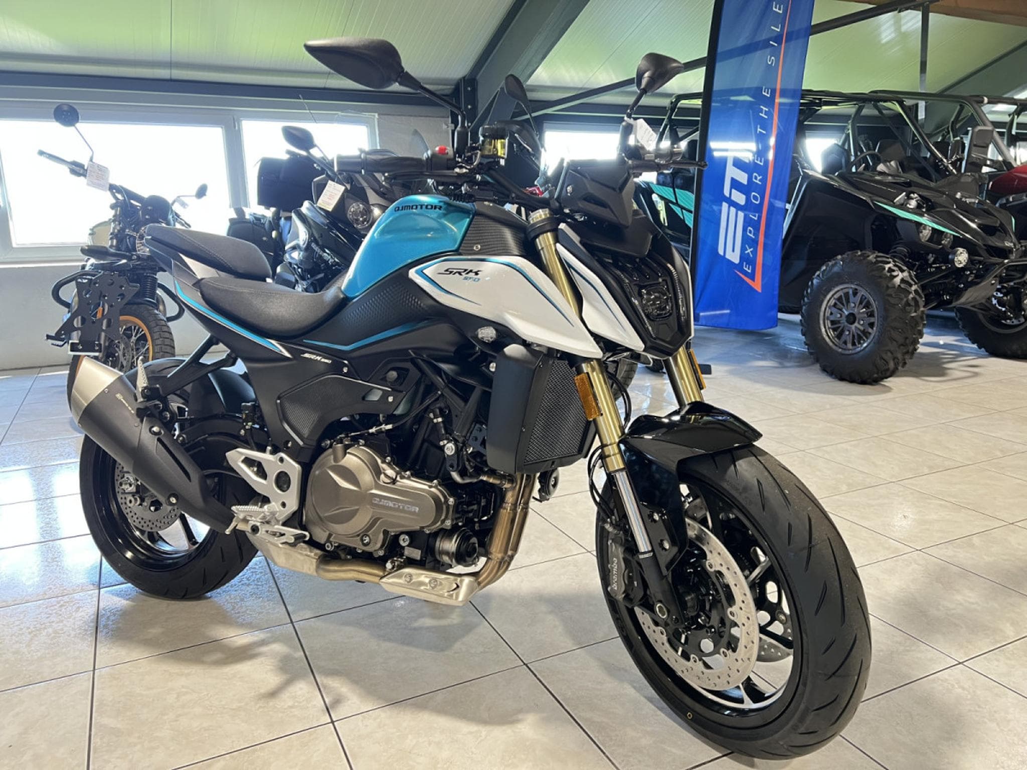 QJmotor SRK 550 (2026) - Foto 7