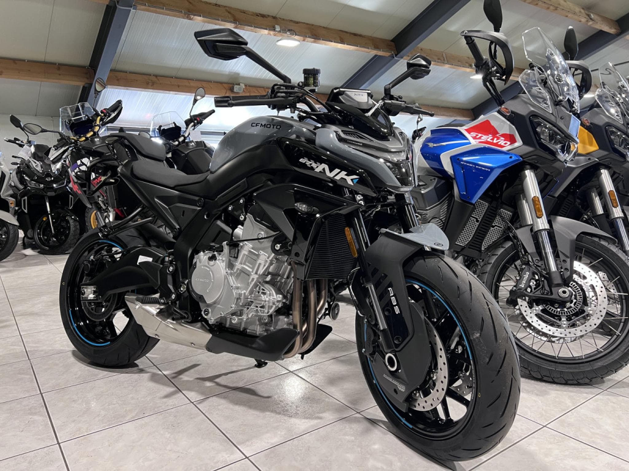 CF Moto 675 NK (2026) - Foto 7