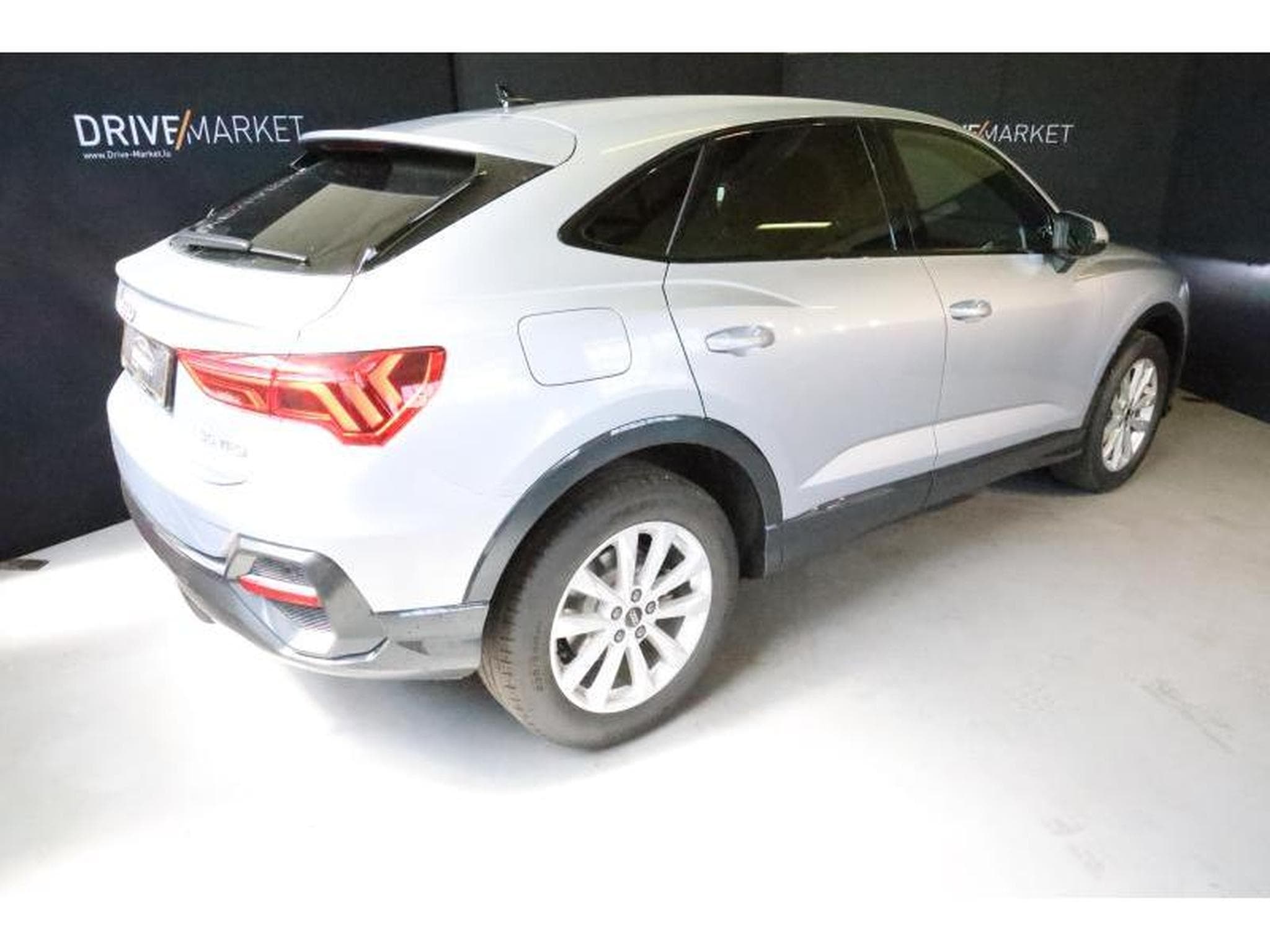 Audi Q3 Sportback (2025) - Photo 19