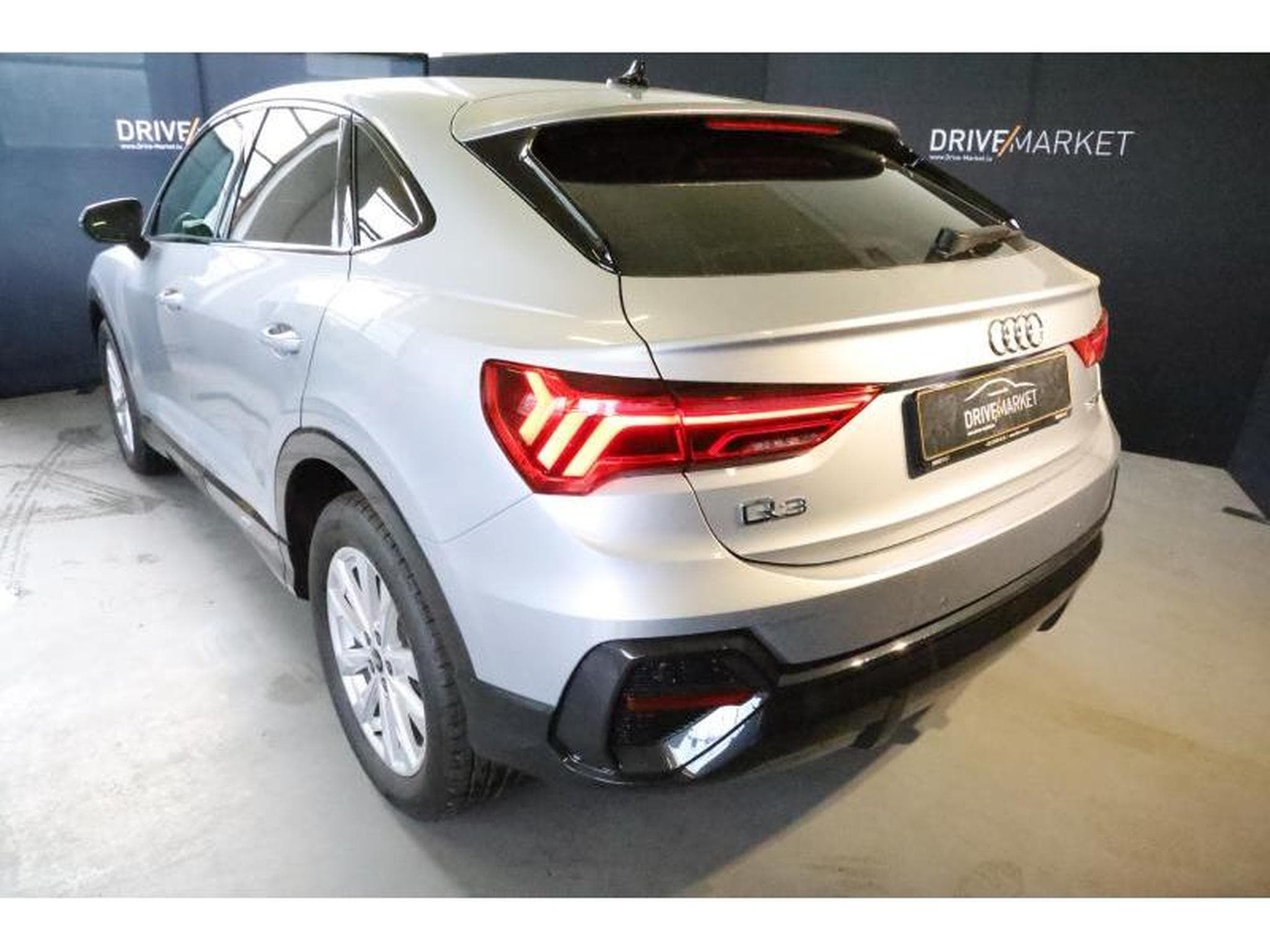 Audi Q3 Sportback (2025) - Photo 20
