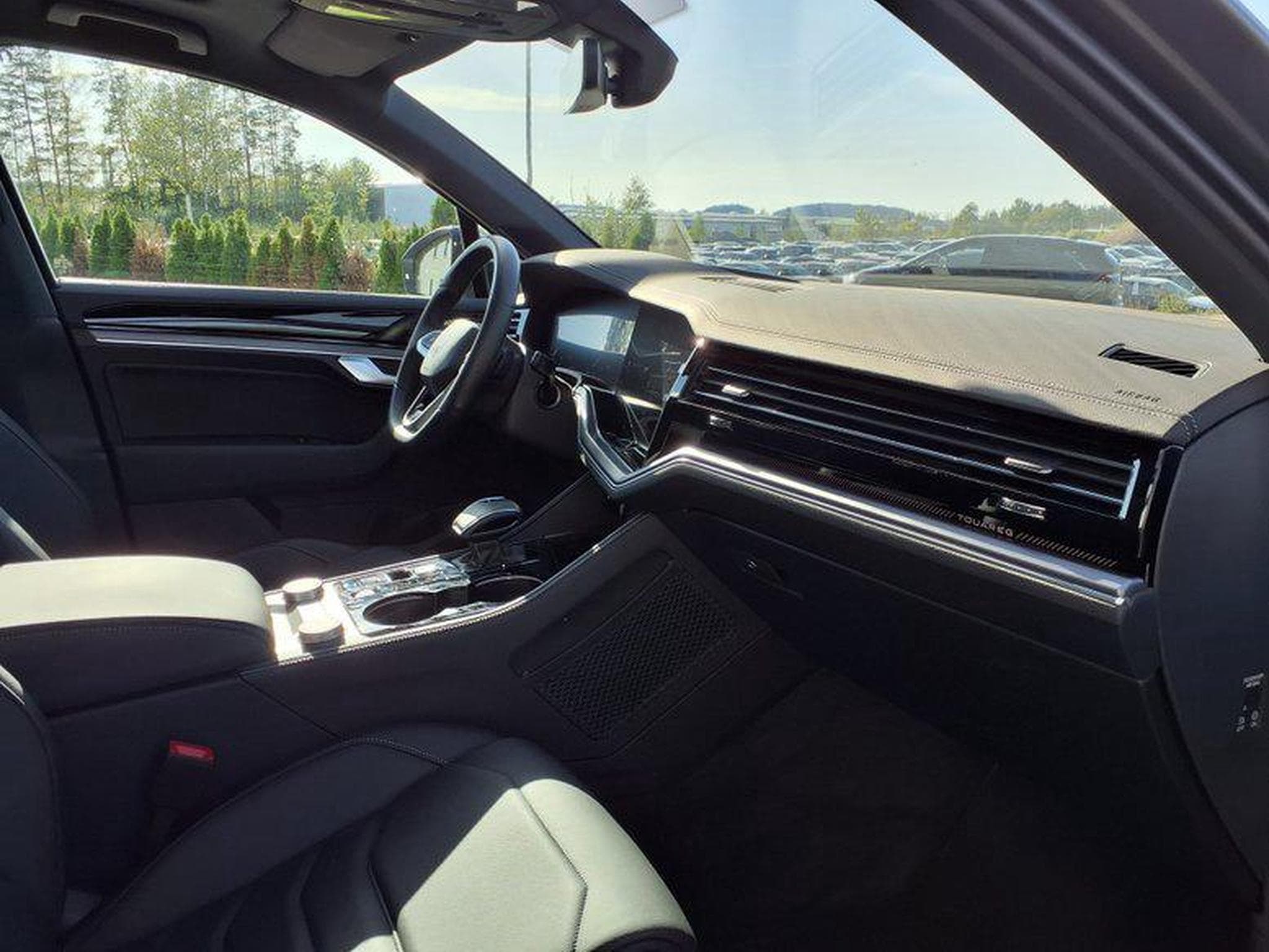 VW Touareg R-Line 3.0 TDI 8-Gang-Automatik 4MOTION (2026) - Foto 9