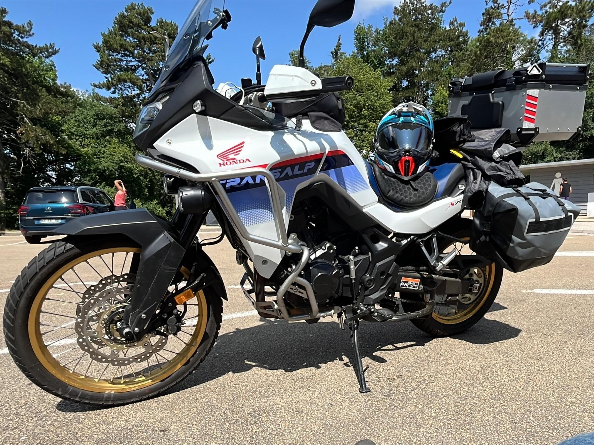 Honda Transalp (2023) - Photo 1