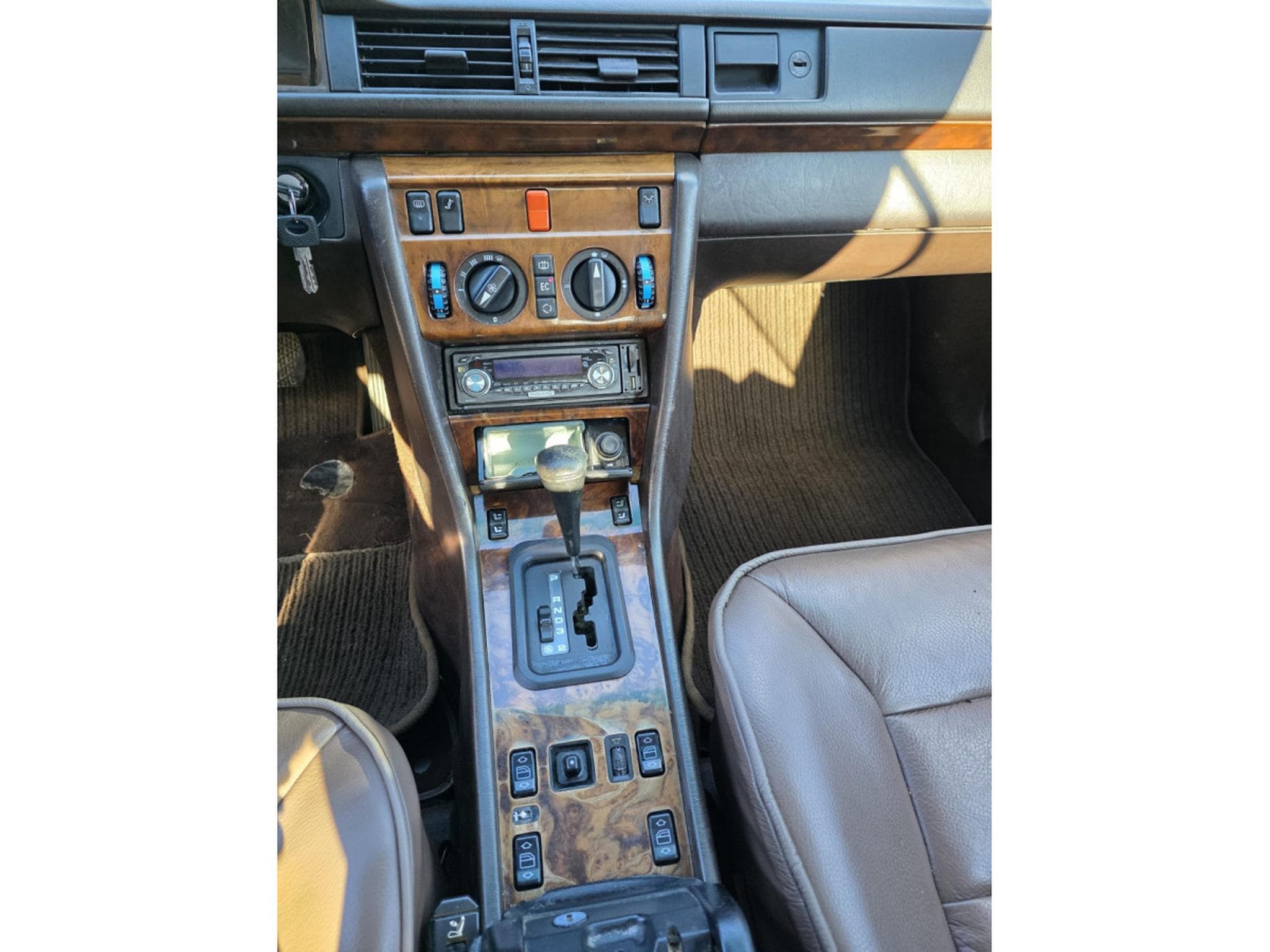 Mercedes 300 CE (1991) - Photo 7