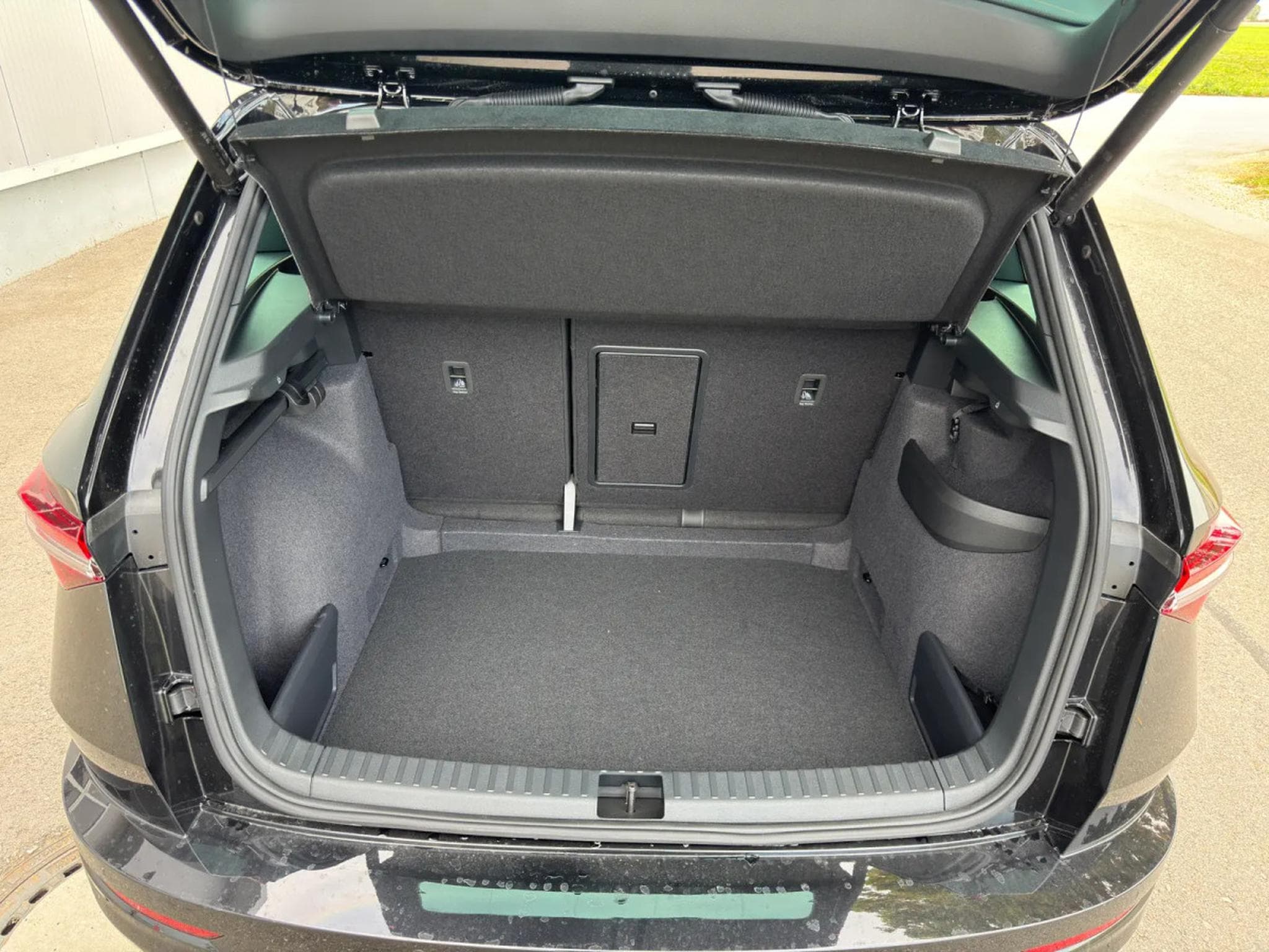 Skoda Karoq 1.5 TSi 150 DSG Sportline (2026) - Photo 17