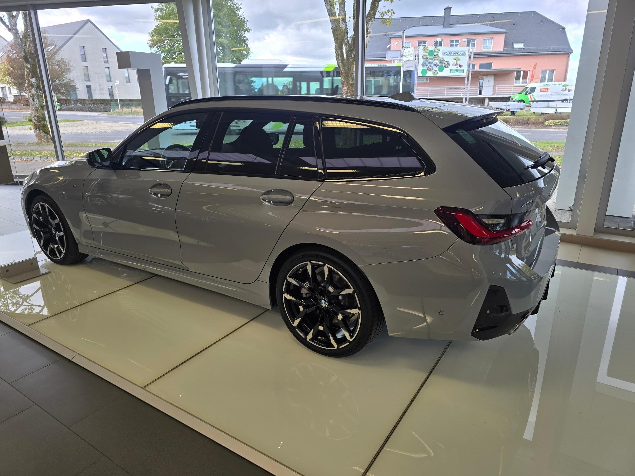 BMW 330 i xDrive M-Sport, Attache, Toit ouvrant, Hifi System, Active (2026) - Photo 7