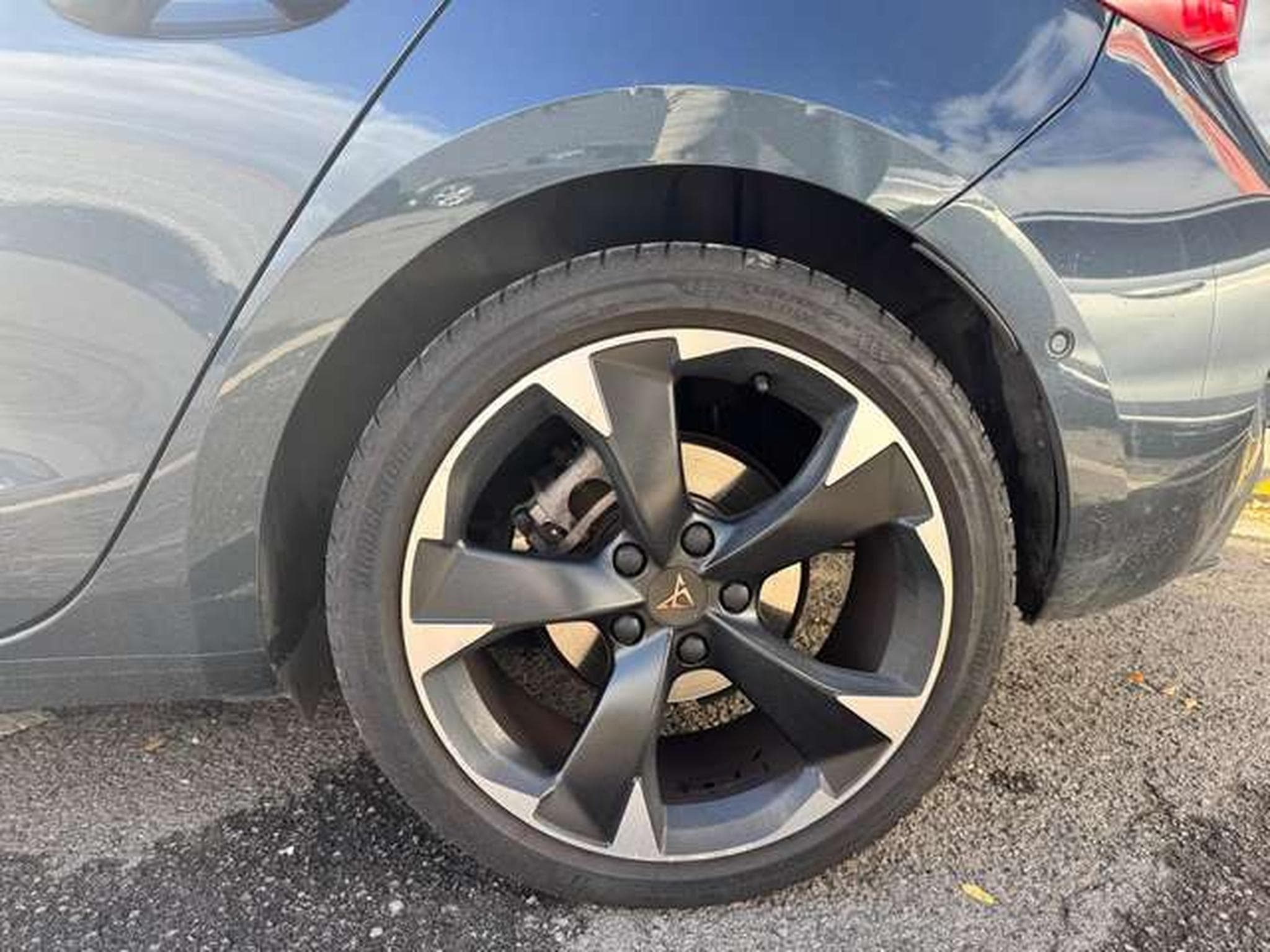 CUPRA Leon Leon 1.5 eTSI DSG (2025) - Foto 25